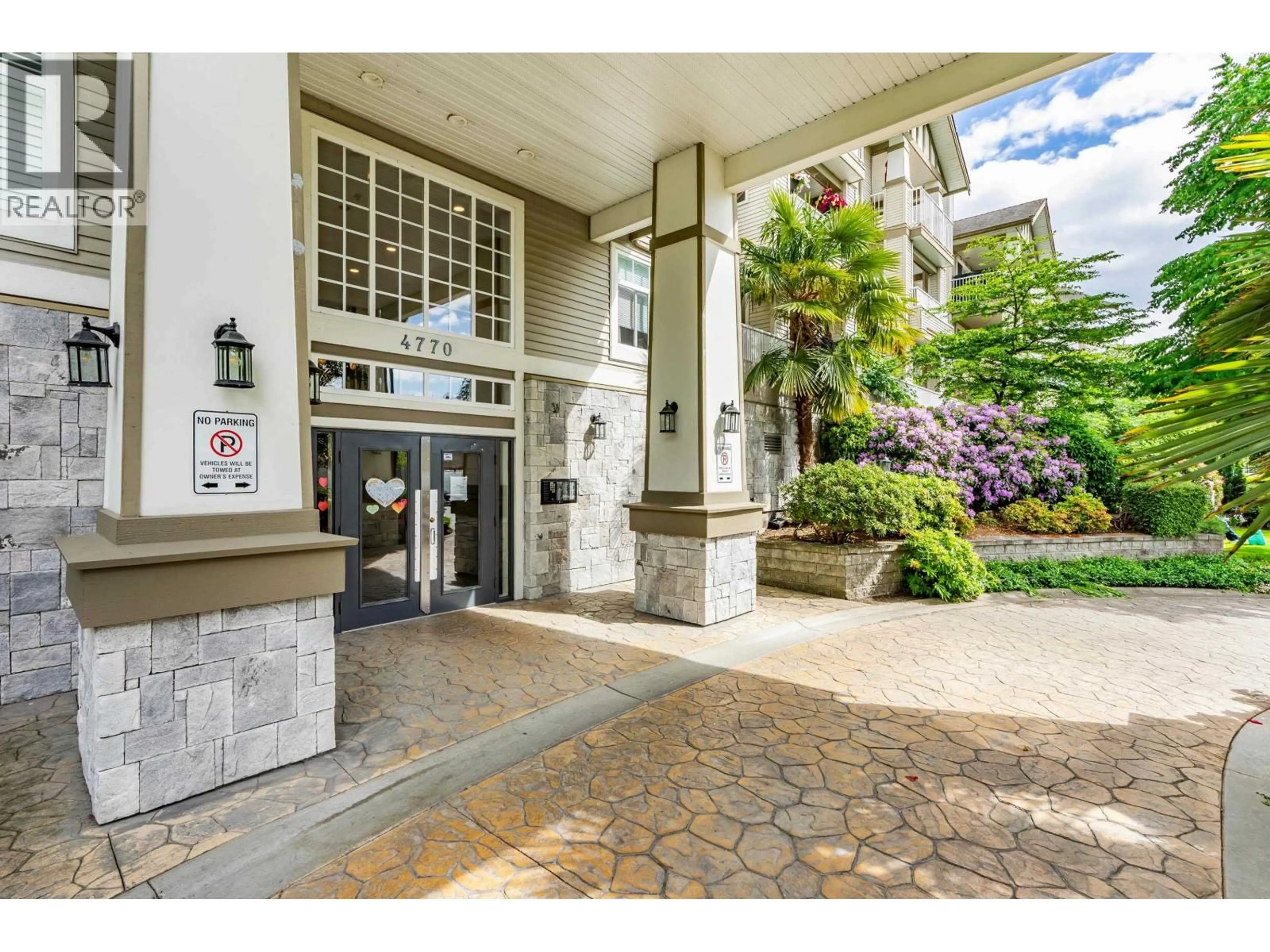 Indoor foyer for 314 - 4770 52A STREET, Delta British Columbia V4K5B5