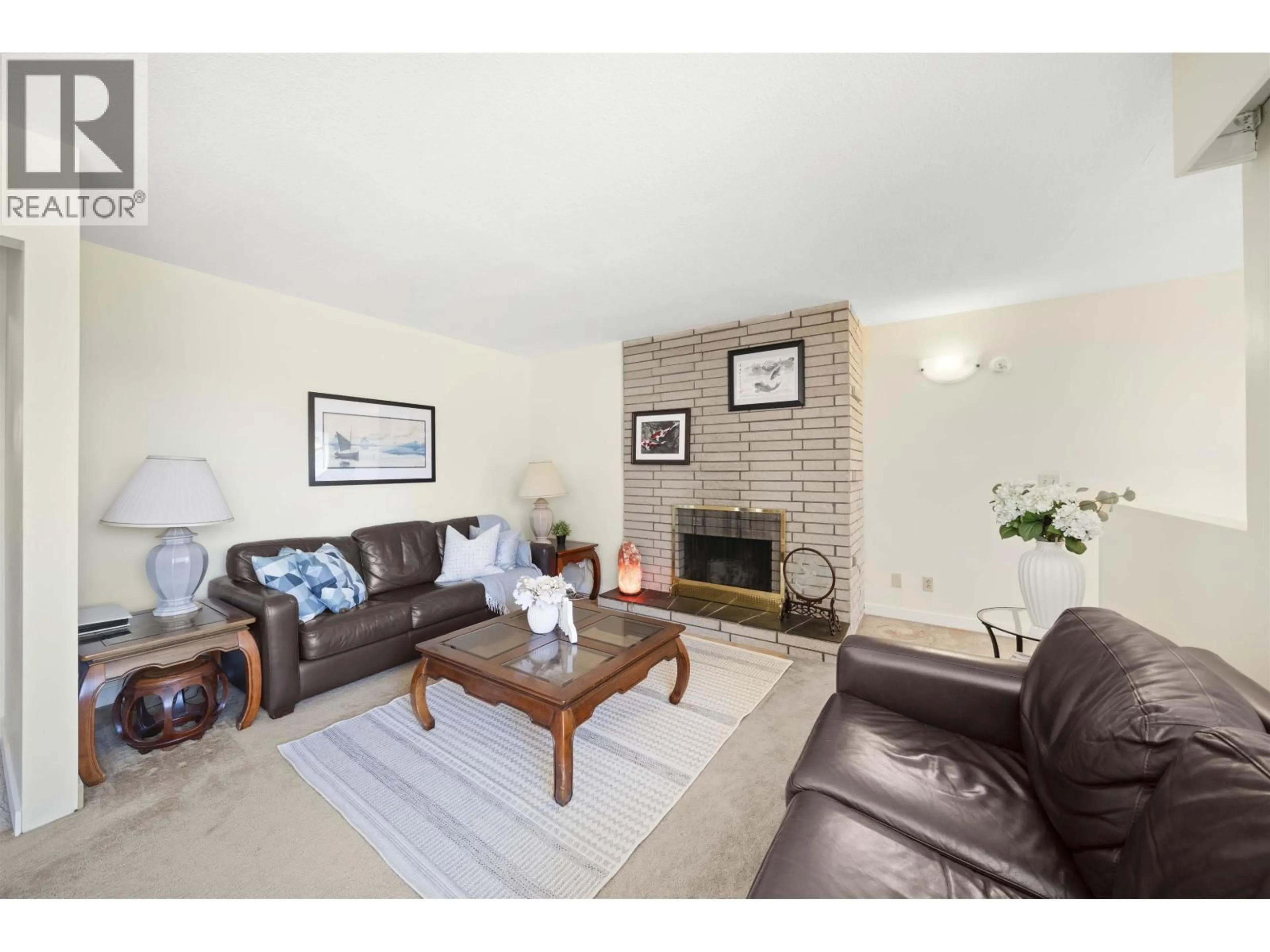 Living room with furniture, unknown for 8431 ROSEBANK CRESCENT, Richmond British Columbia V7A2K8