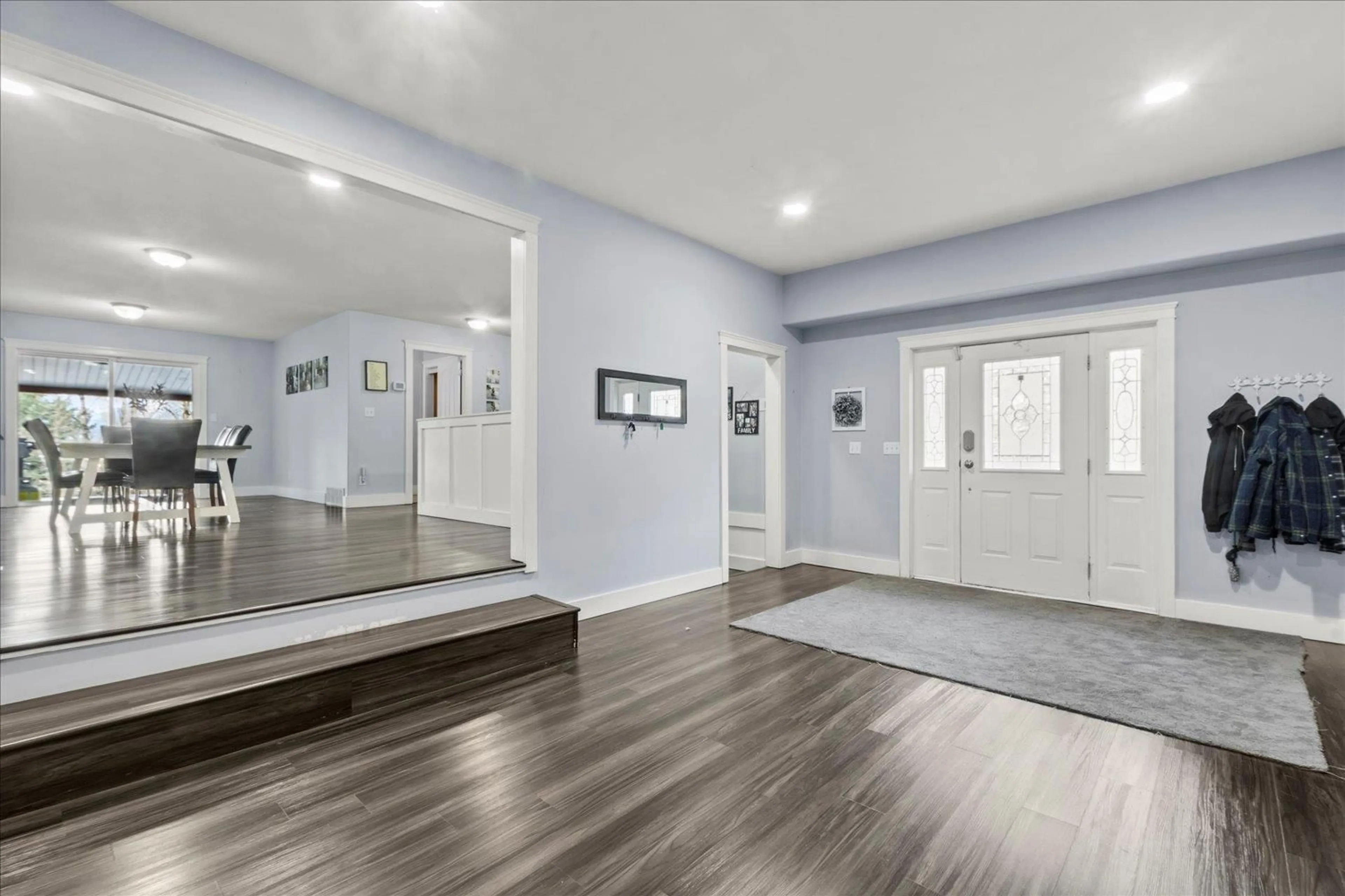 Indoor entryway for 43590 CHILLIWACK MOUNTAIN ROAD, Chilliwack British Columbia V2R4A1