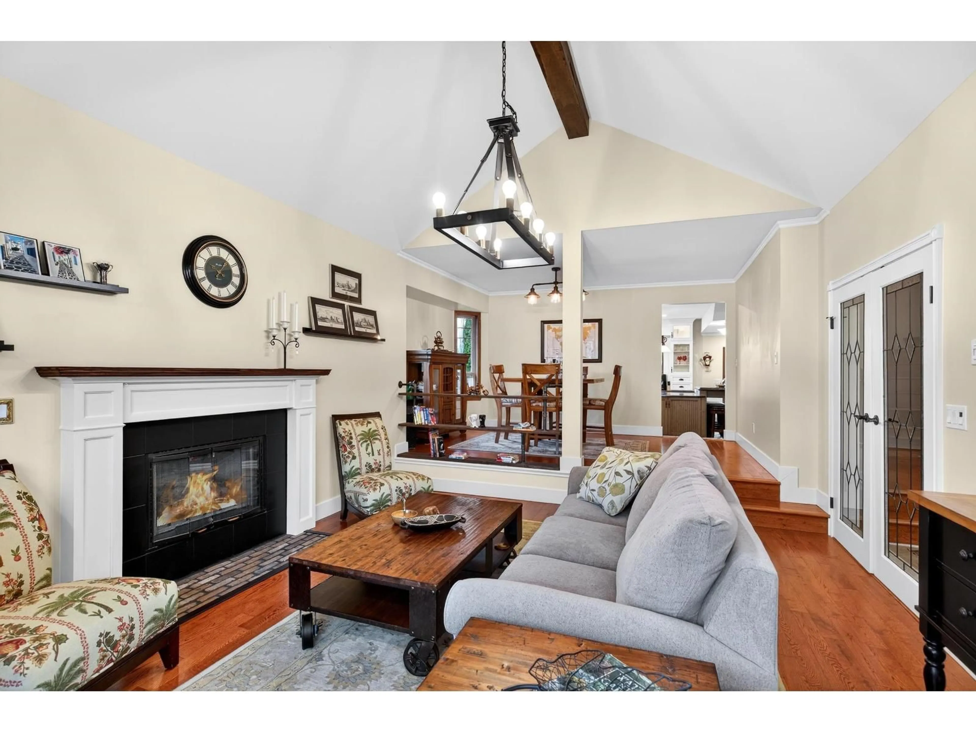 Living room with furniture, wood/laminate floor for 21687 48A AVENUE, Langley British Columbia V3A3P7