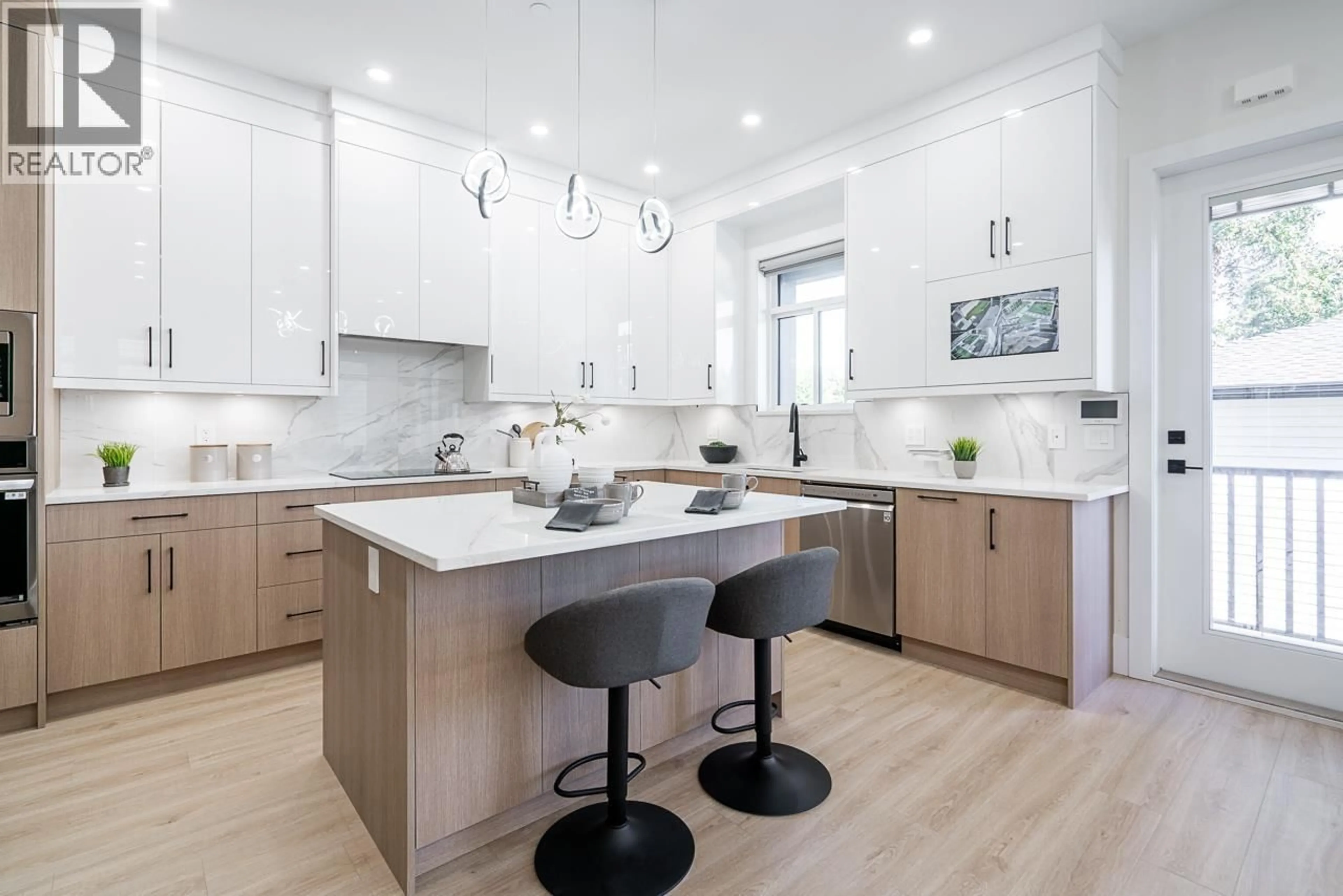 Contemporary kitchen, unknown for 1941 PRAIRIE AVENUE, Port Coquitlam British Columbia V3B1V5