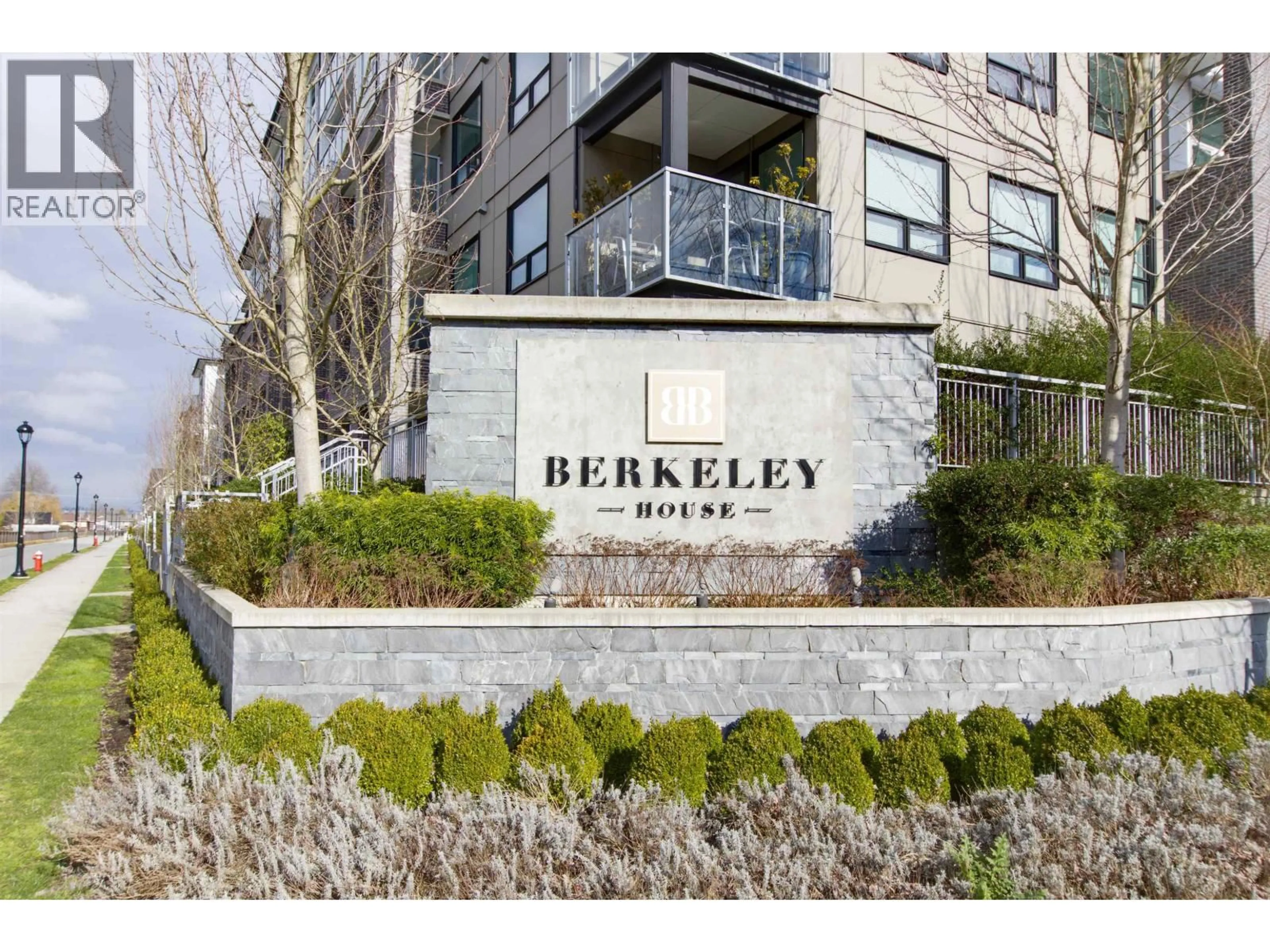 Indoor entryway for 422 - 9213 ODLIN ROAD, Richmond British Columbia V6X0V5