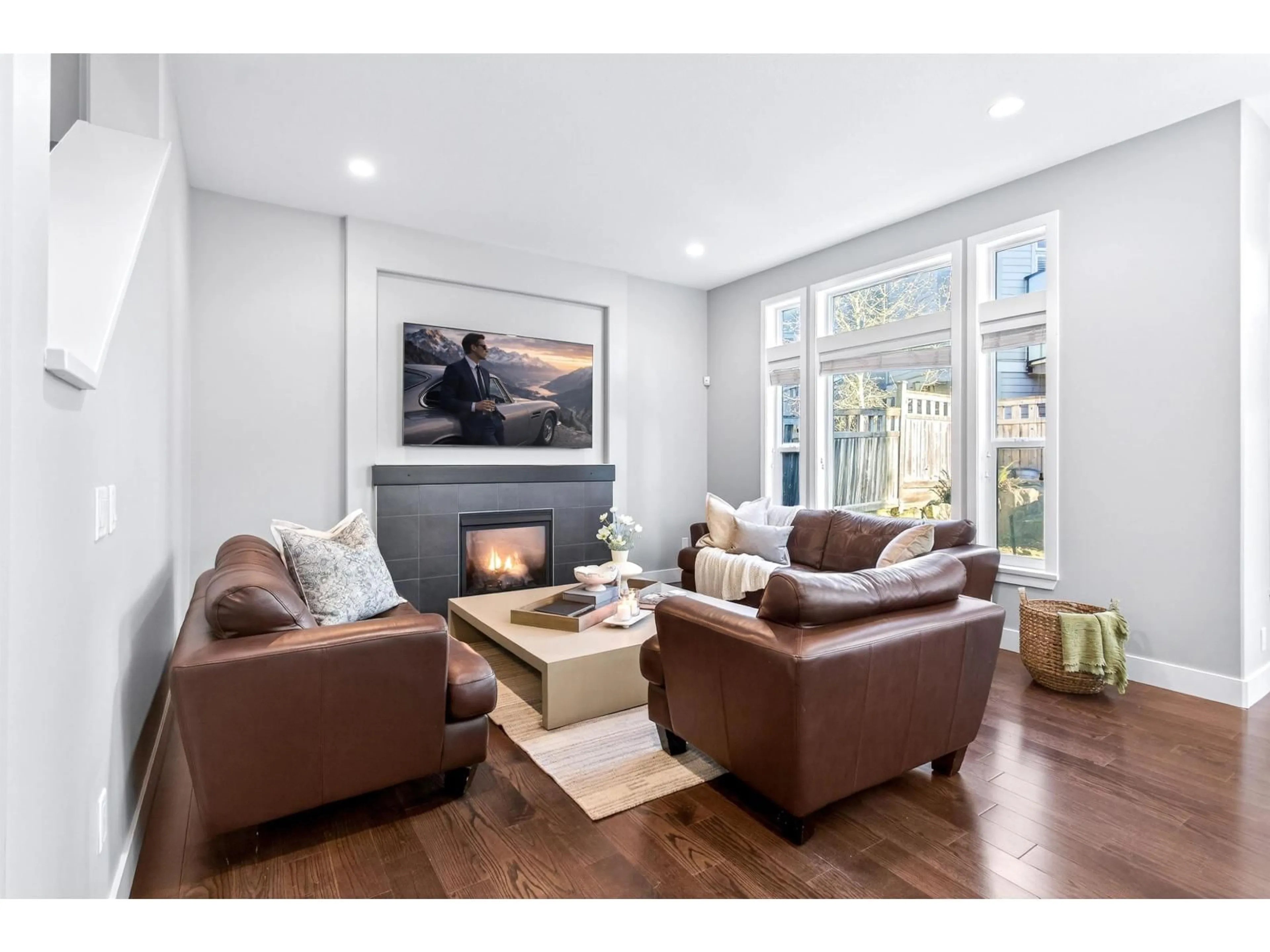 Living room with furniture, wood/laminate floor for 16088 28B AVENUE, Surrey British Columbia V3Z3Y6