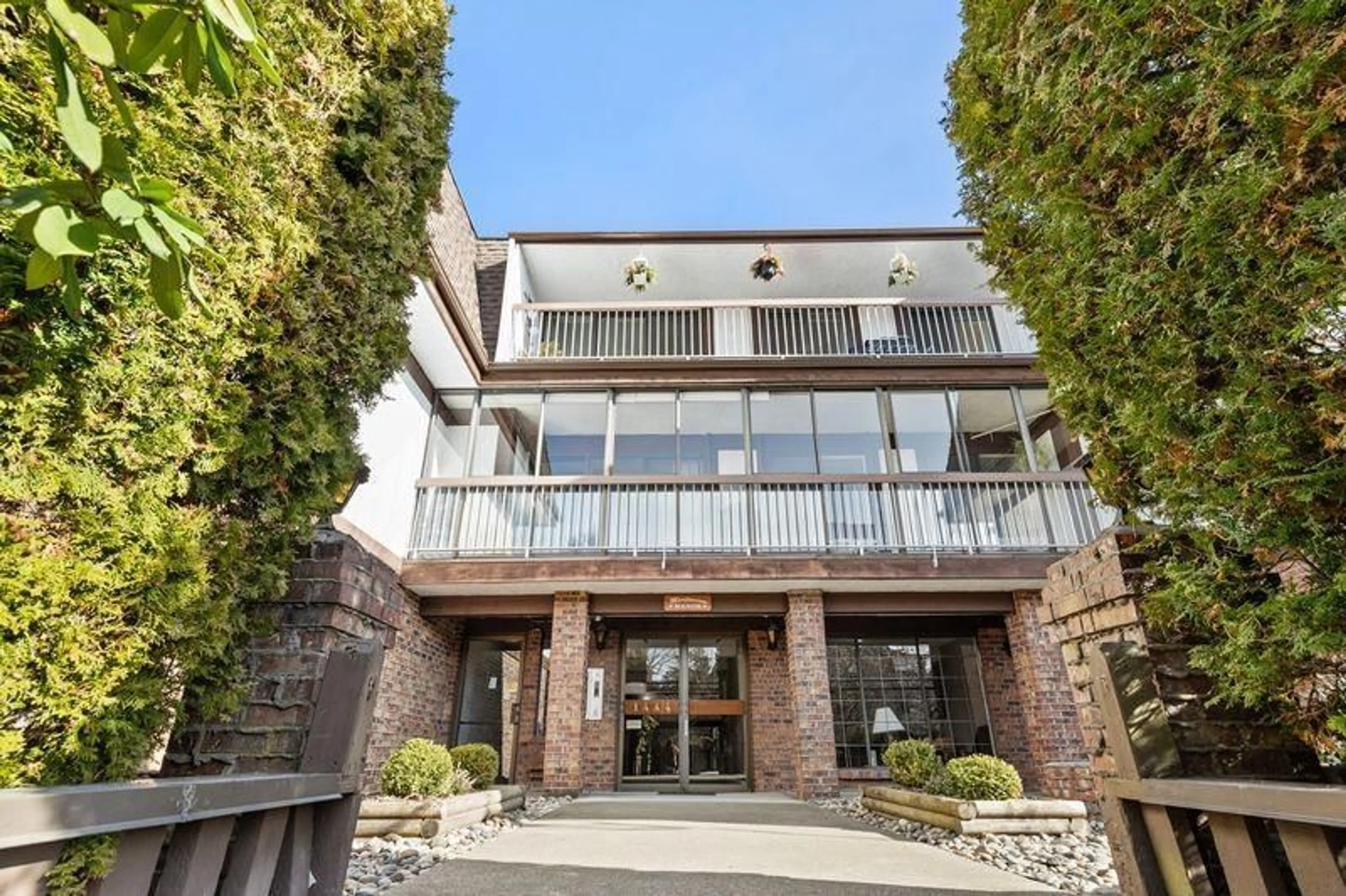 Unknown for 309 - 1444 MARTIN STREET, White Rock British Columbia V4B3W7