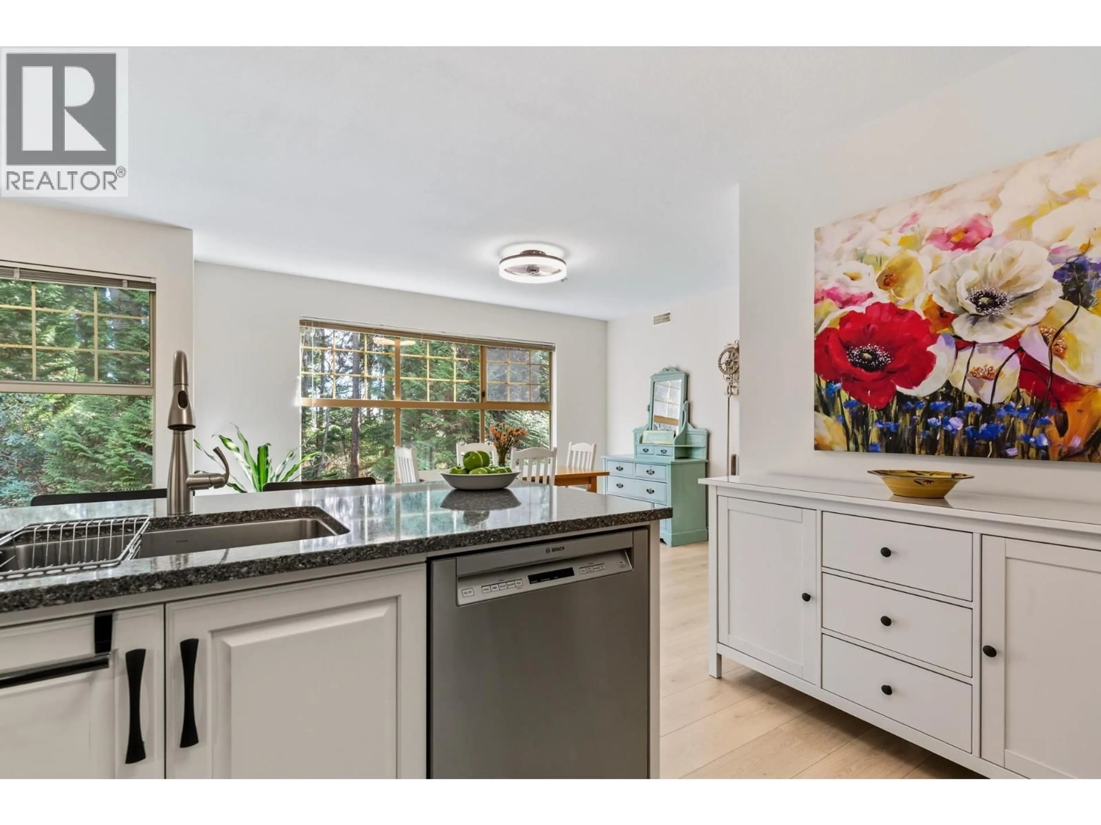 Open concept kitchen, ceramic/tile floor for 201 - 180 RAVINE DRIVE, Port Moody British Columbia V3H4Z3