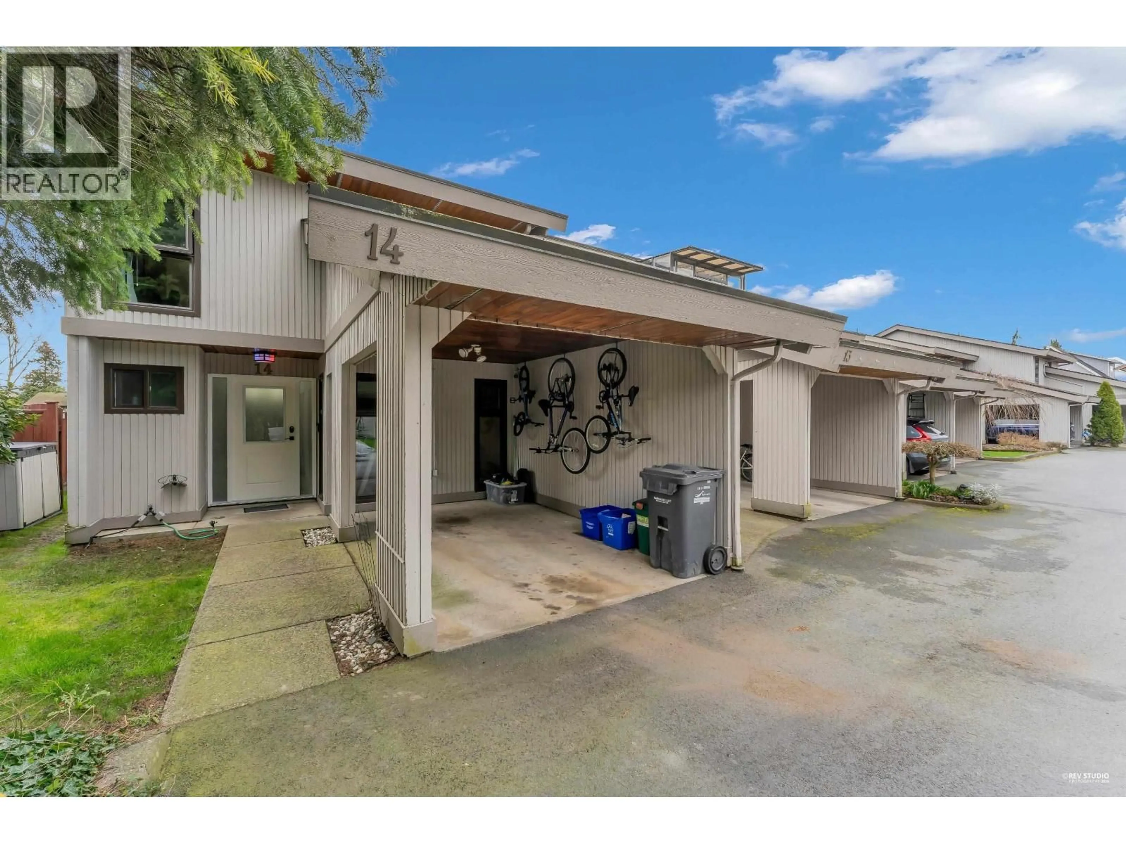 Unknown for 14 - 5600 LADNER TRUNK ROAD, Delta British Columbia V4K1X4