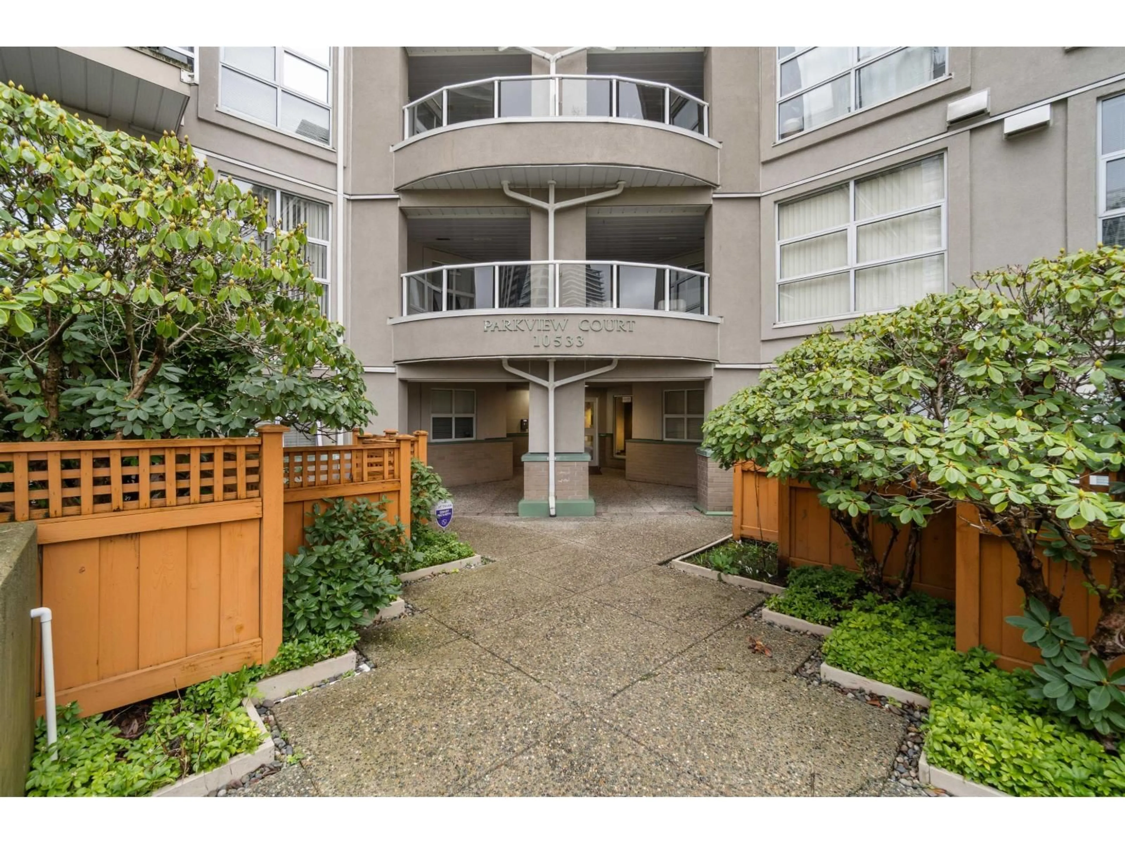 Unknown for 401 - 10533 UNIVERSITY DRIVE, Surrey British Columbia V3T5T7