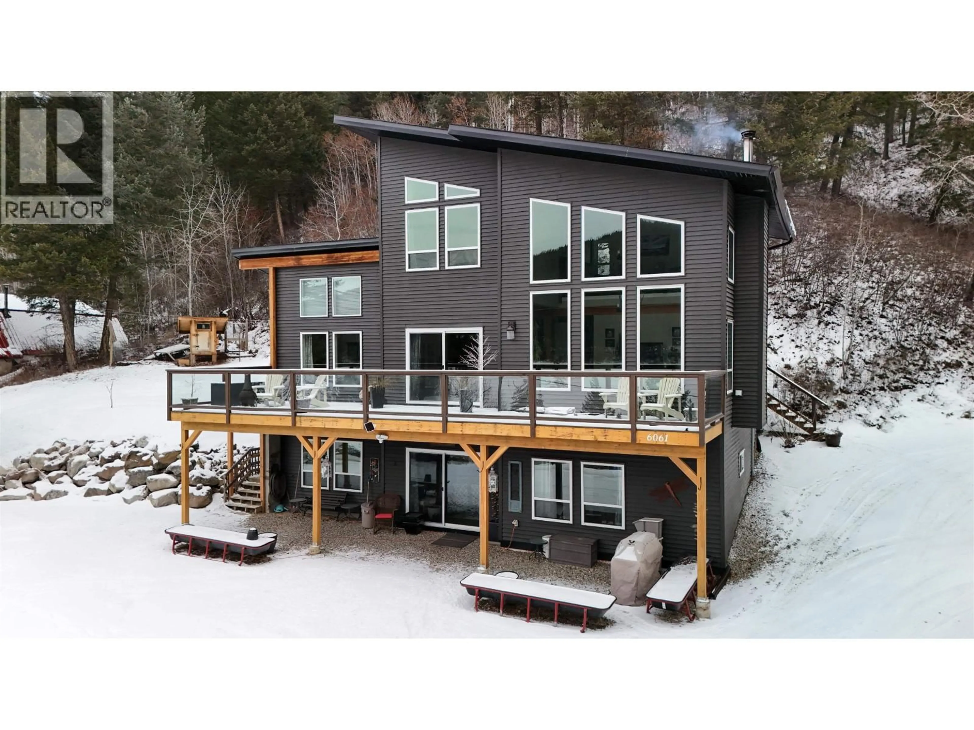 Home with vinyl exterior material, unknown for 6061 ROBERTSON ROAD, Williams Lake British Columbia V2G4Y5