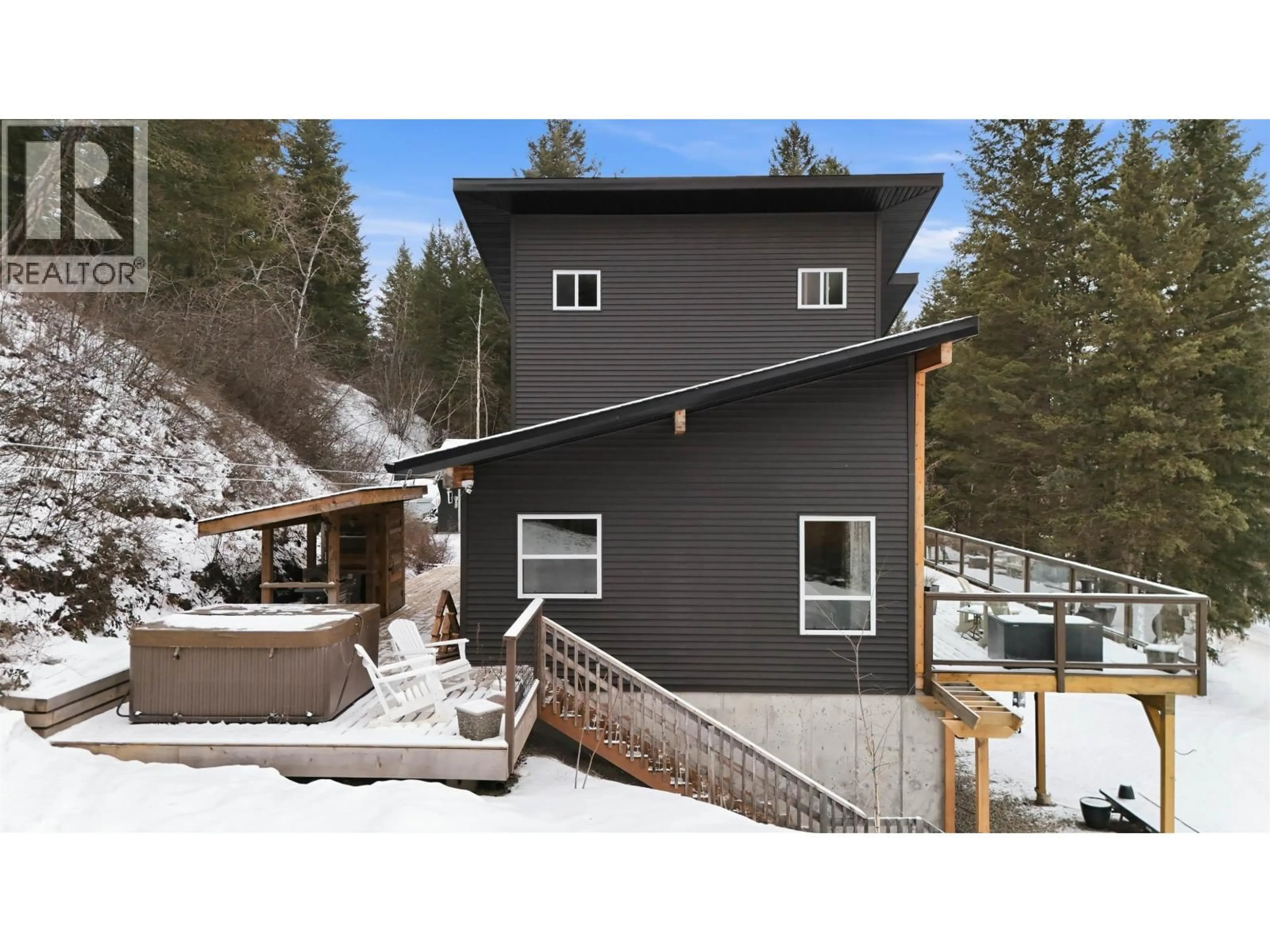 Home with vinyl exterior material, unknown for 6061 ROBERTSON ROAD, Williams Lake British Columbia V2G4Y5