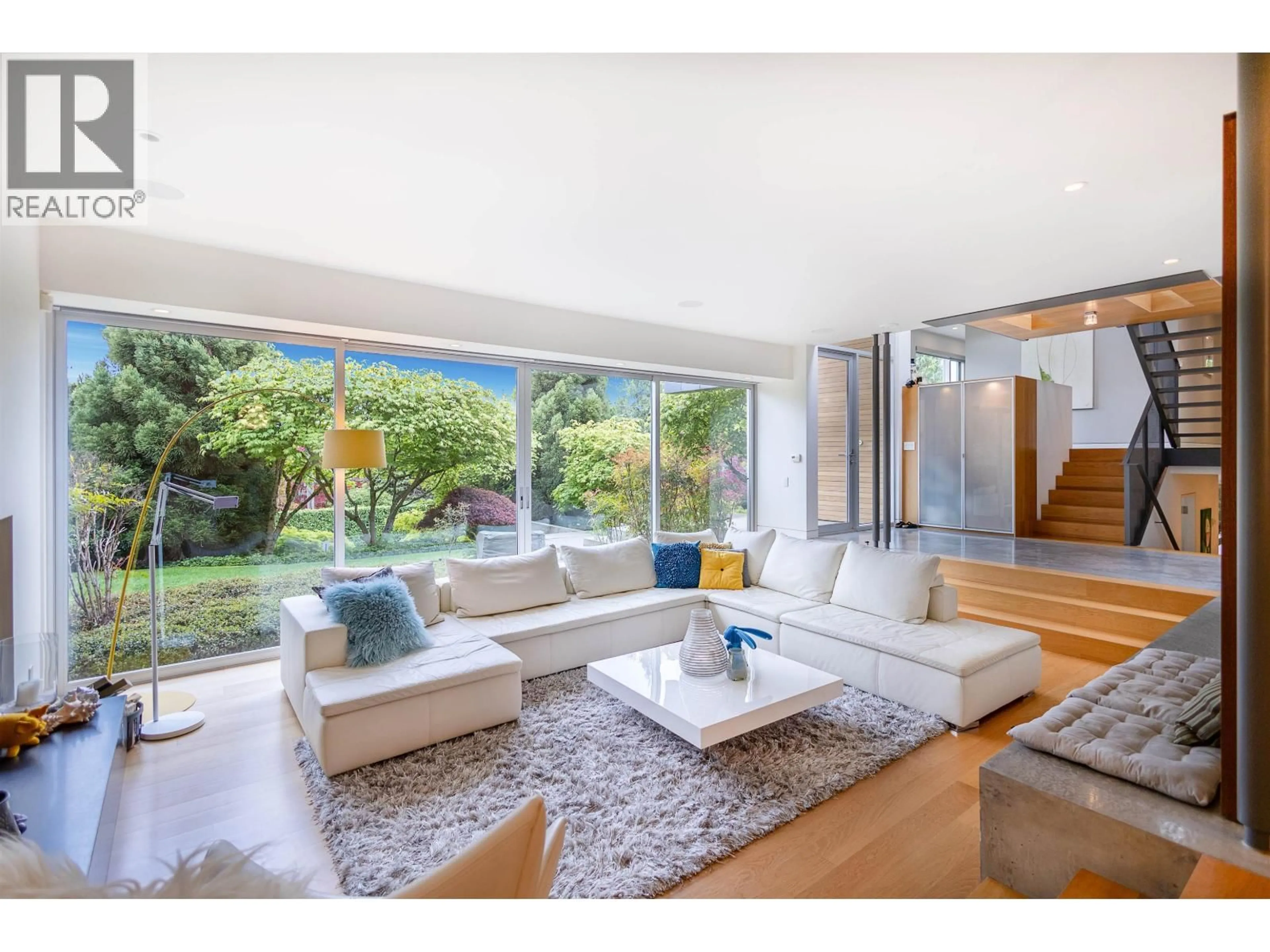 Living room with furniture, unknown for 2924 ALTAMONT CRESCENT, West Vancouver British Columbia V7V3C1