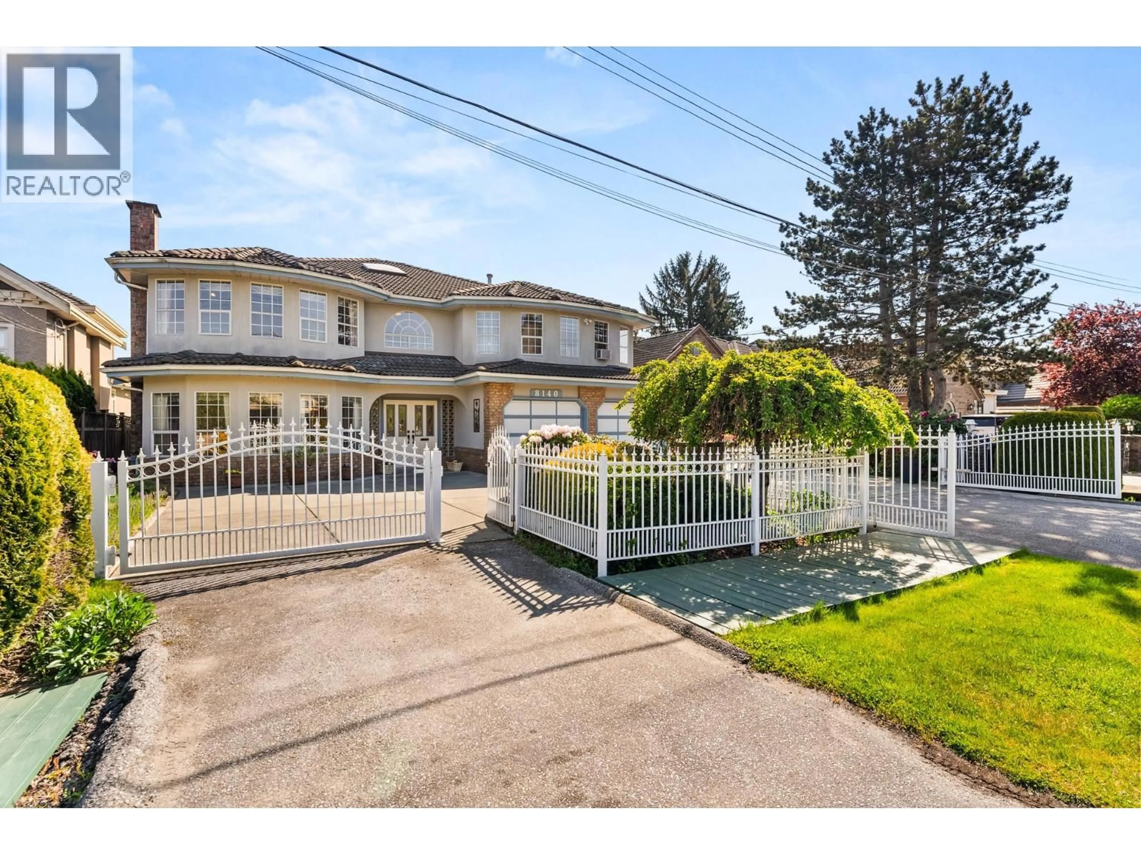 A pic from outside/outdoor area/front of a property/back of a property/a pic from drone, street for 8140 ROBINSON ROAD, Richmond British Columbia V6Y1B4