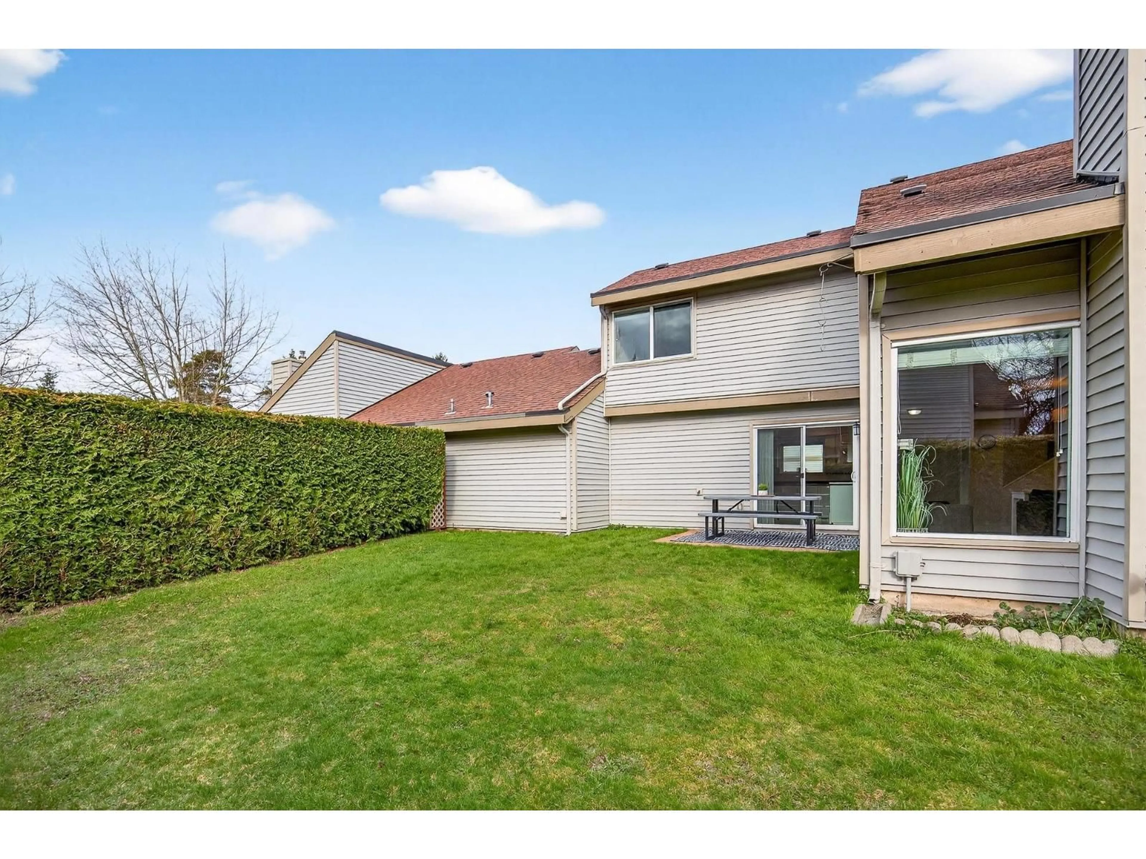 Patio, street for 6030 GREENSIDE DRIVE EAST, Surrey British Columbia V3S5M8