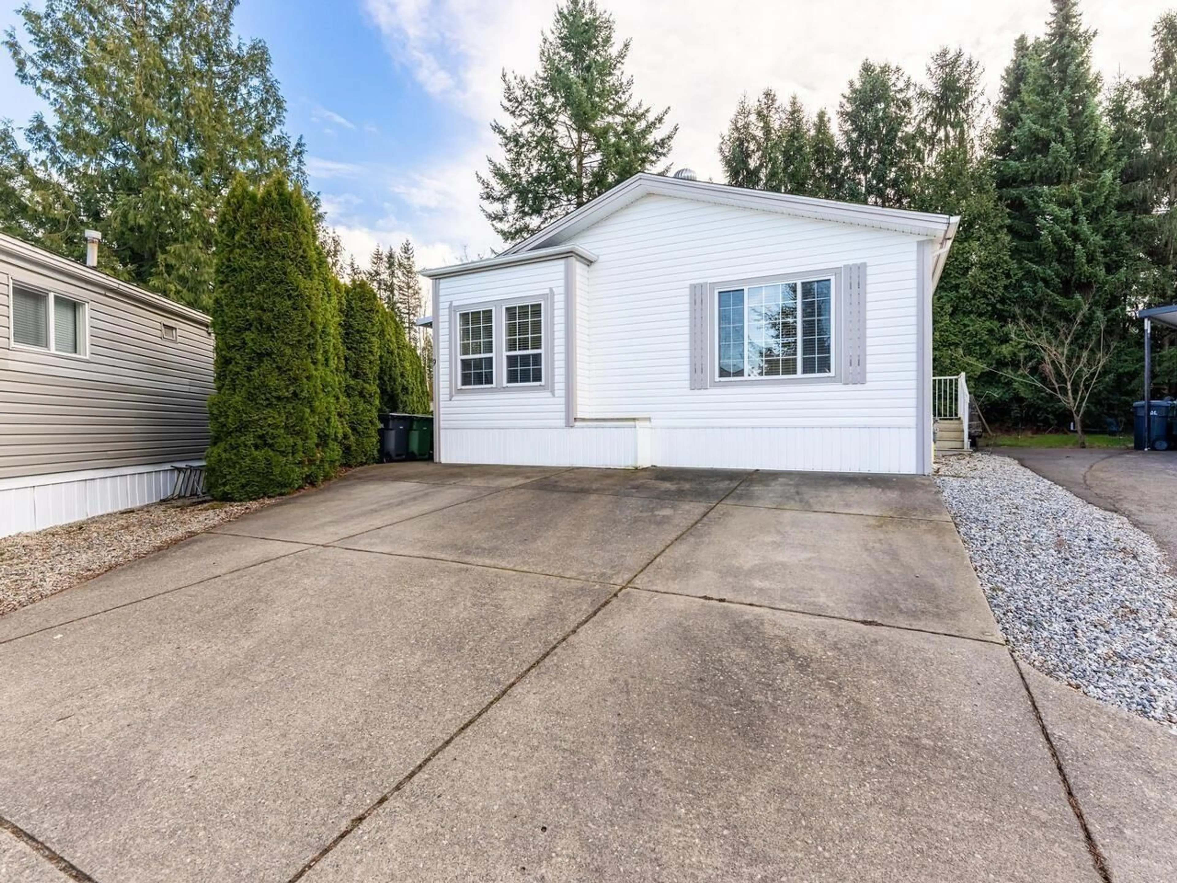 Home with vinyl exterior material, street for 9 - 1840 160 STREET, Surrey British Columbia V4A4X4