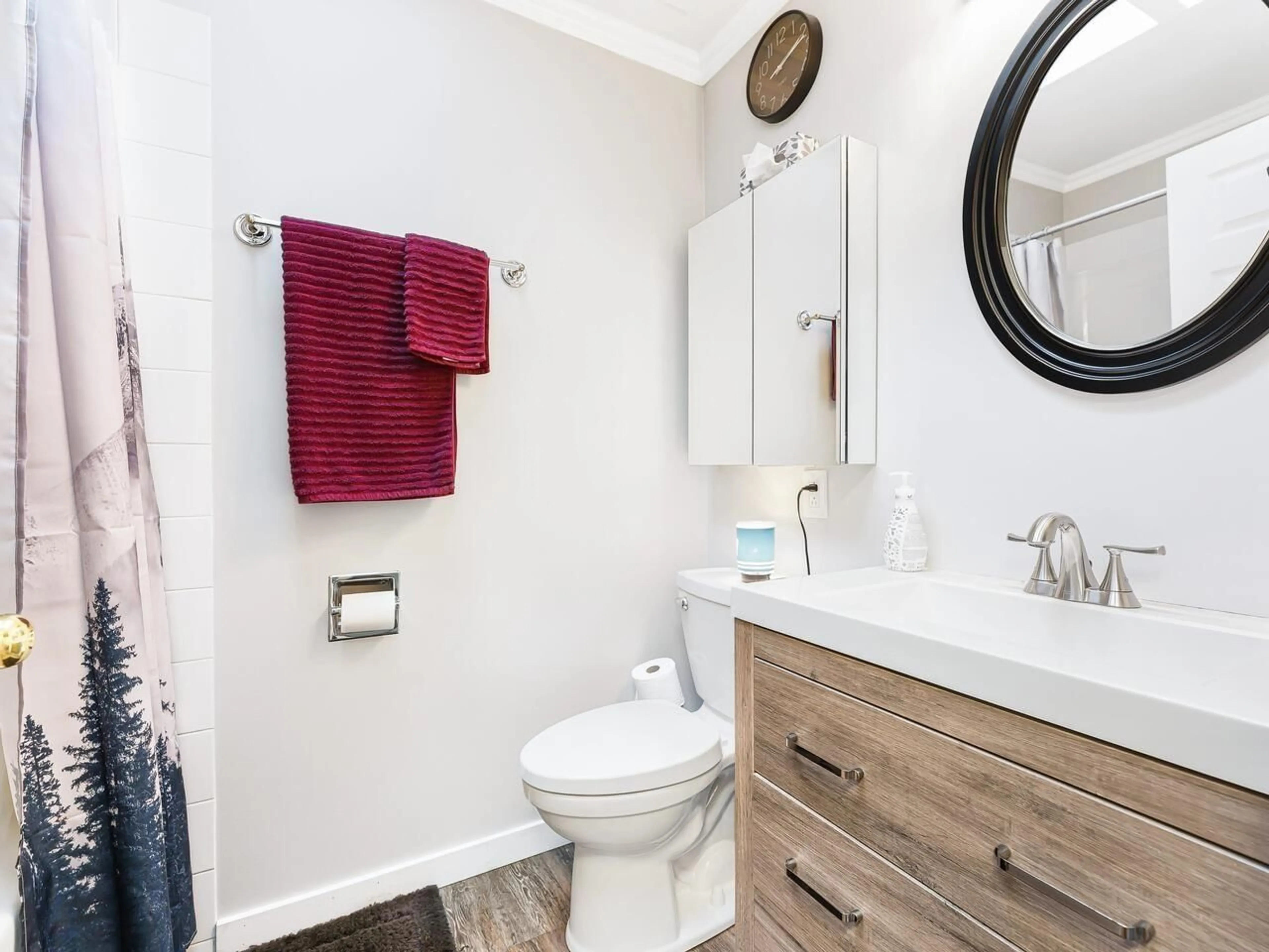 Contemporary bathroom, unknown for 9 - 1840 160 STREET, Surrey British Columbia V4A4X4