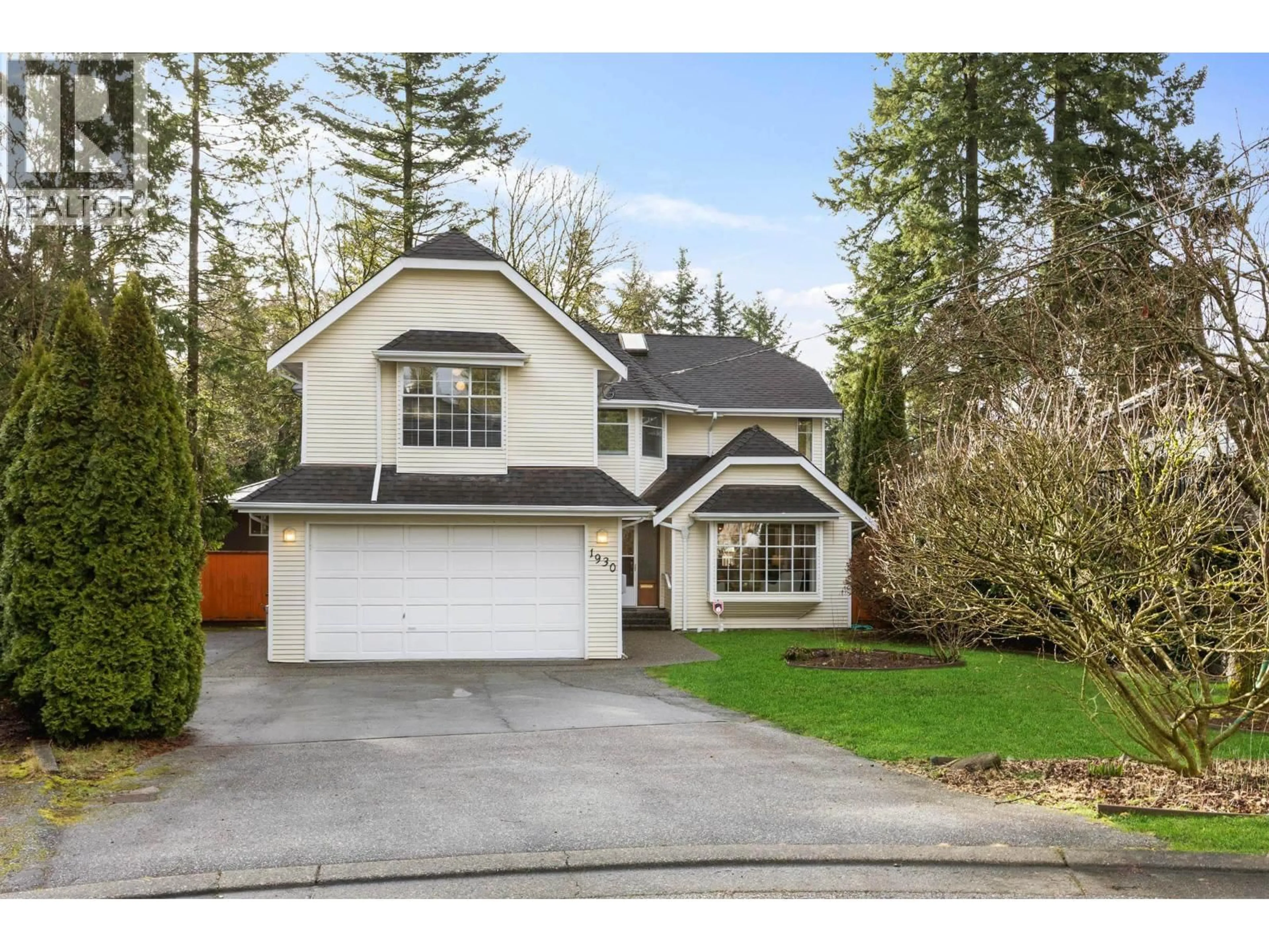 Home with vinyl exterior material, street for 1930 JASPER COURT, Coquitlam British Columbia V3J2B3