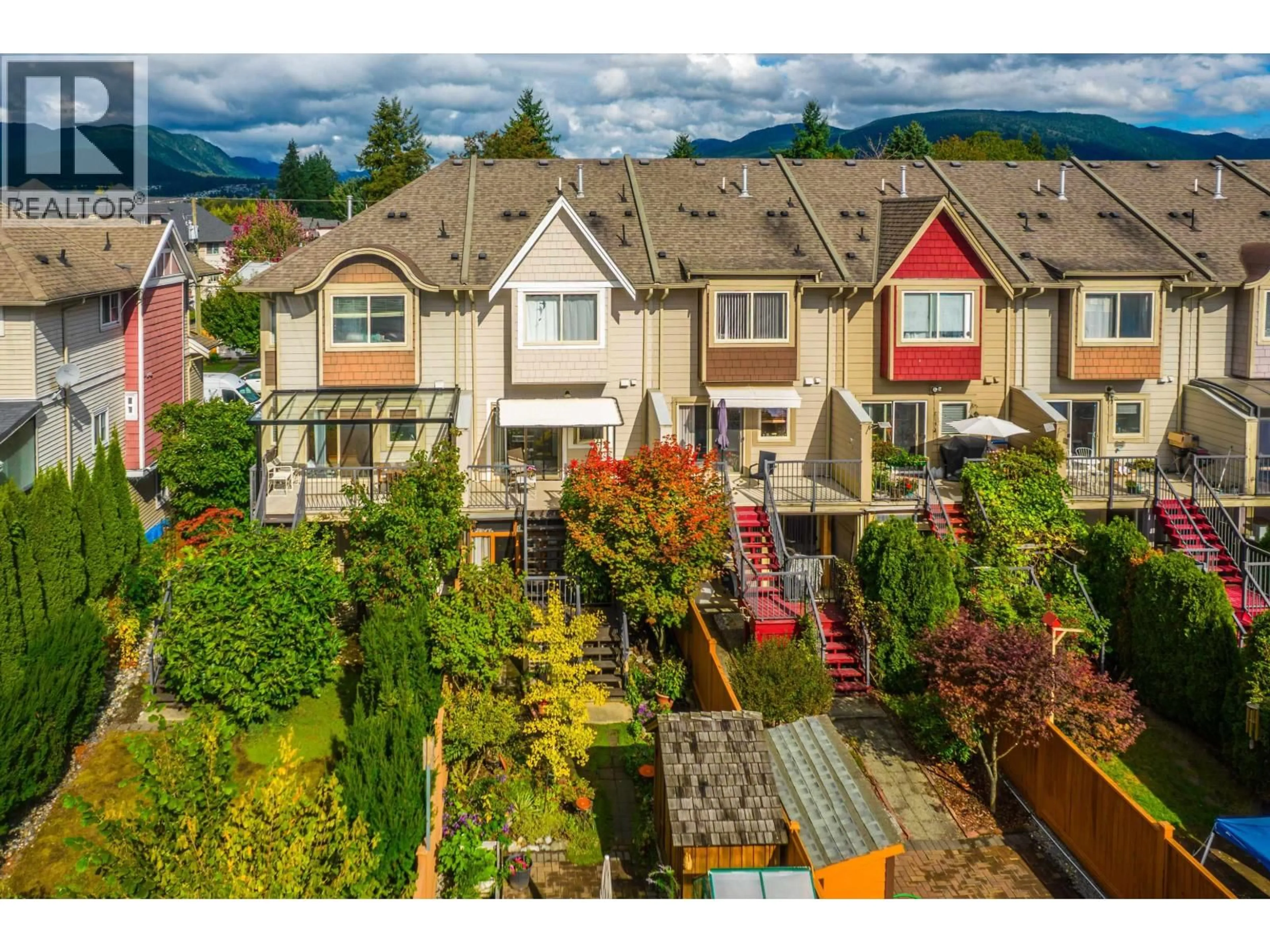 A pic from outside/outdoor area/front of a property/back of a property/a pic from drone, mountain view for 2018 FRASER AVENUE, Port Coquitlam British Columbia V3B1N6