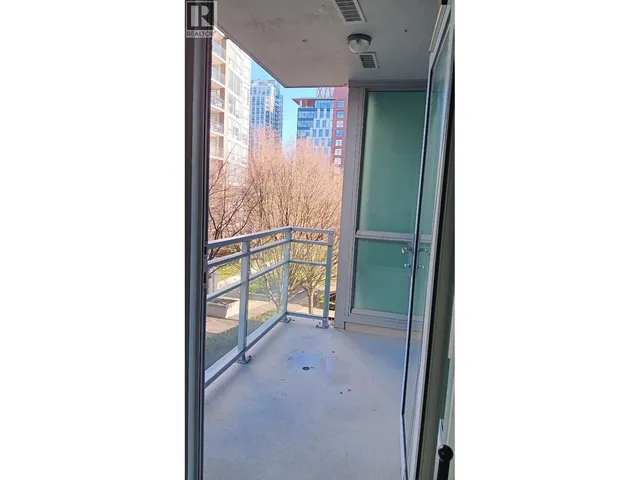 701 - 2975 ATLANTIC AVENUE, Coquitlam 5