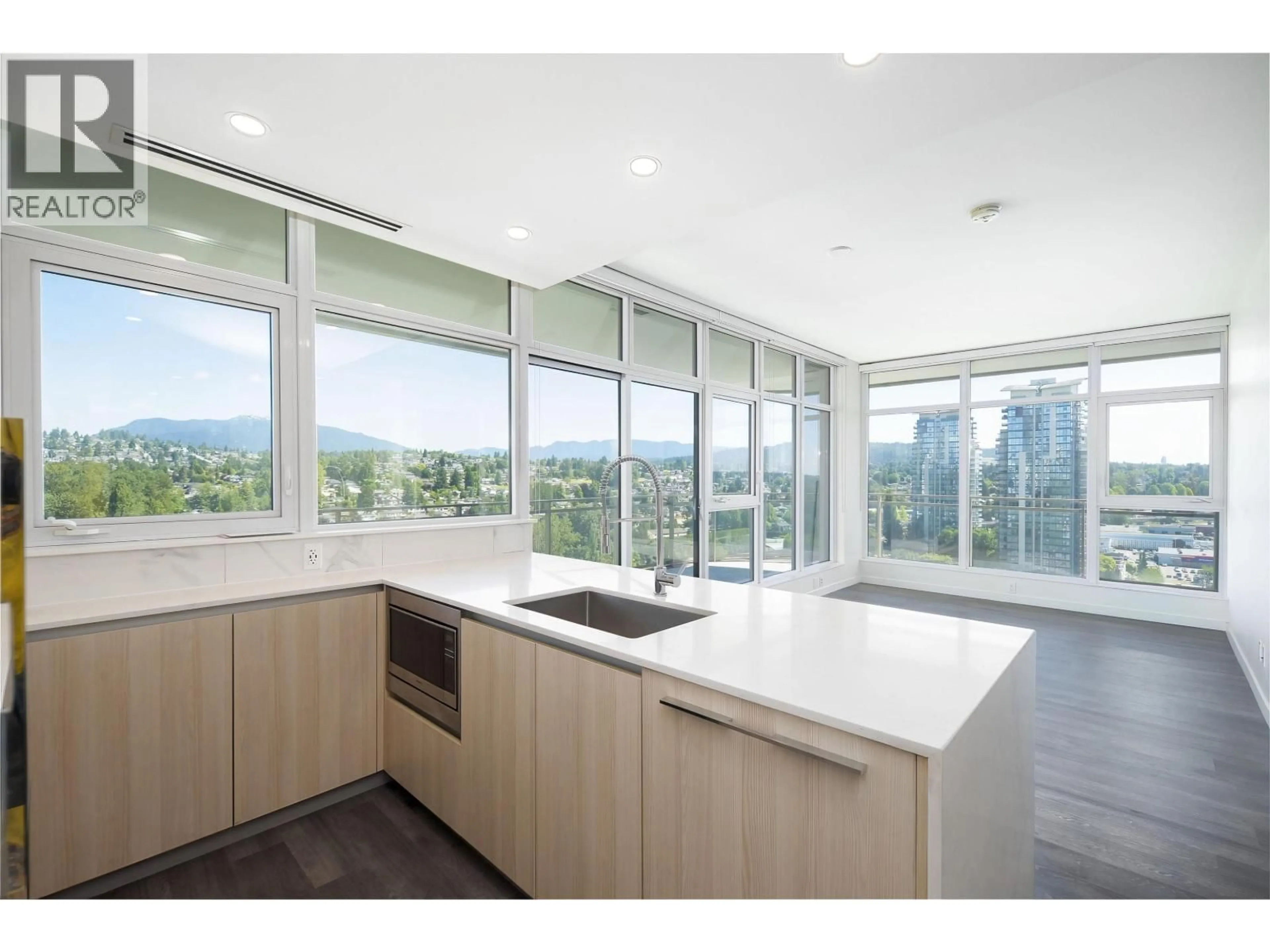 Open concept kitchen, unknown for 1601 - 5333 GORING STREET, Burnaby British Columbia V5B0B6