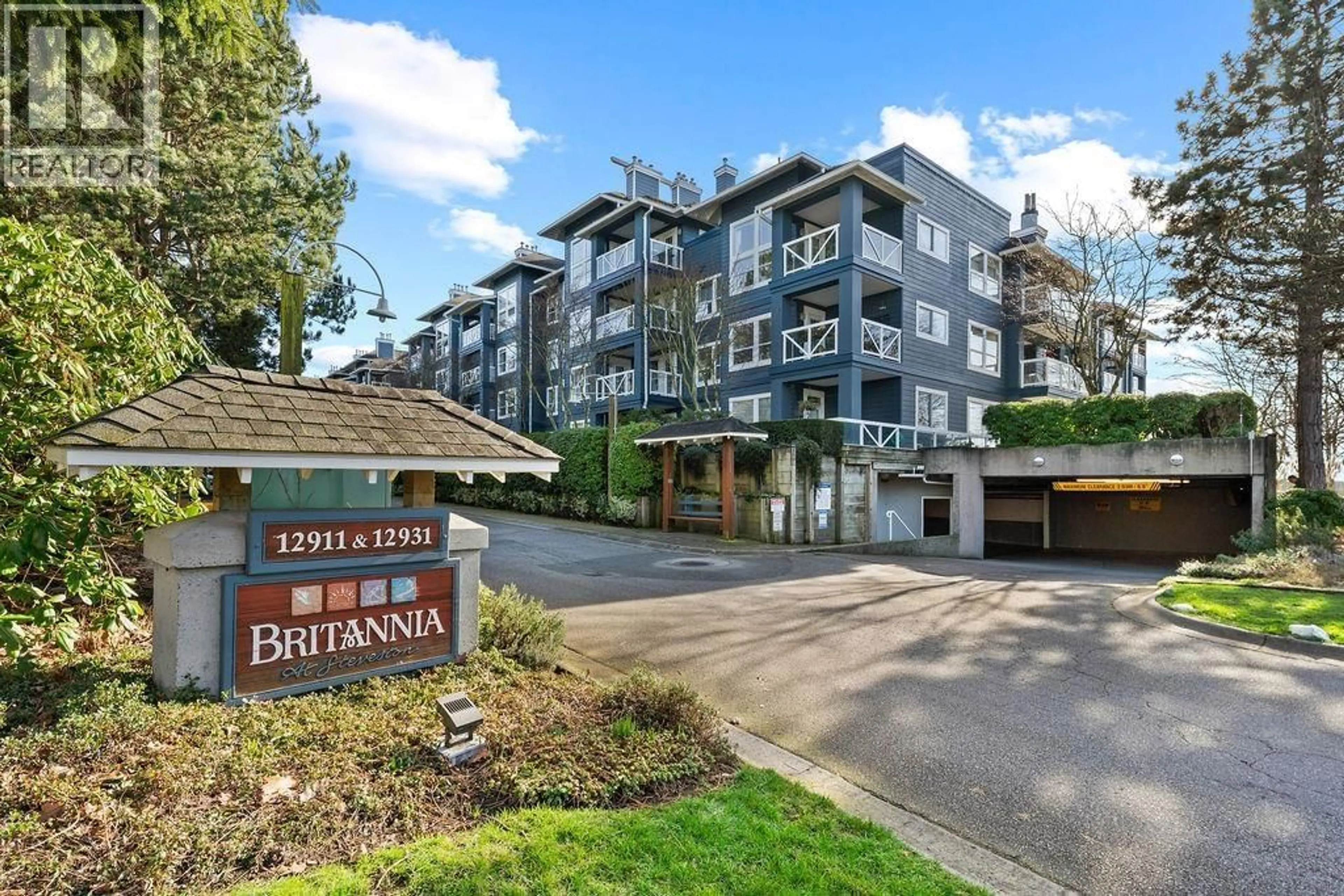A pic from outside/outdoor area/front of a property/back of a property/a pic from drone, street for 124 - 12931 RAILWAY AVENUE, Richmond British Columbia V7E6M5