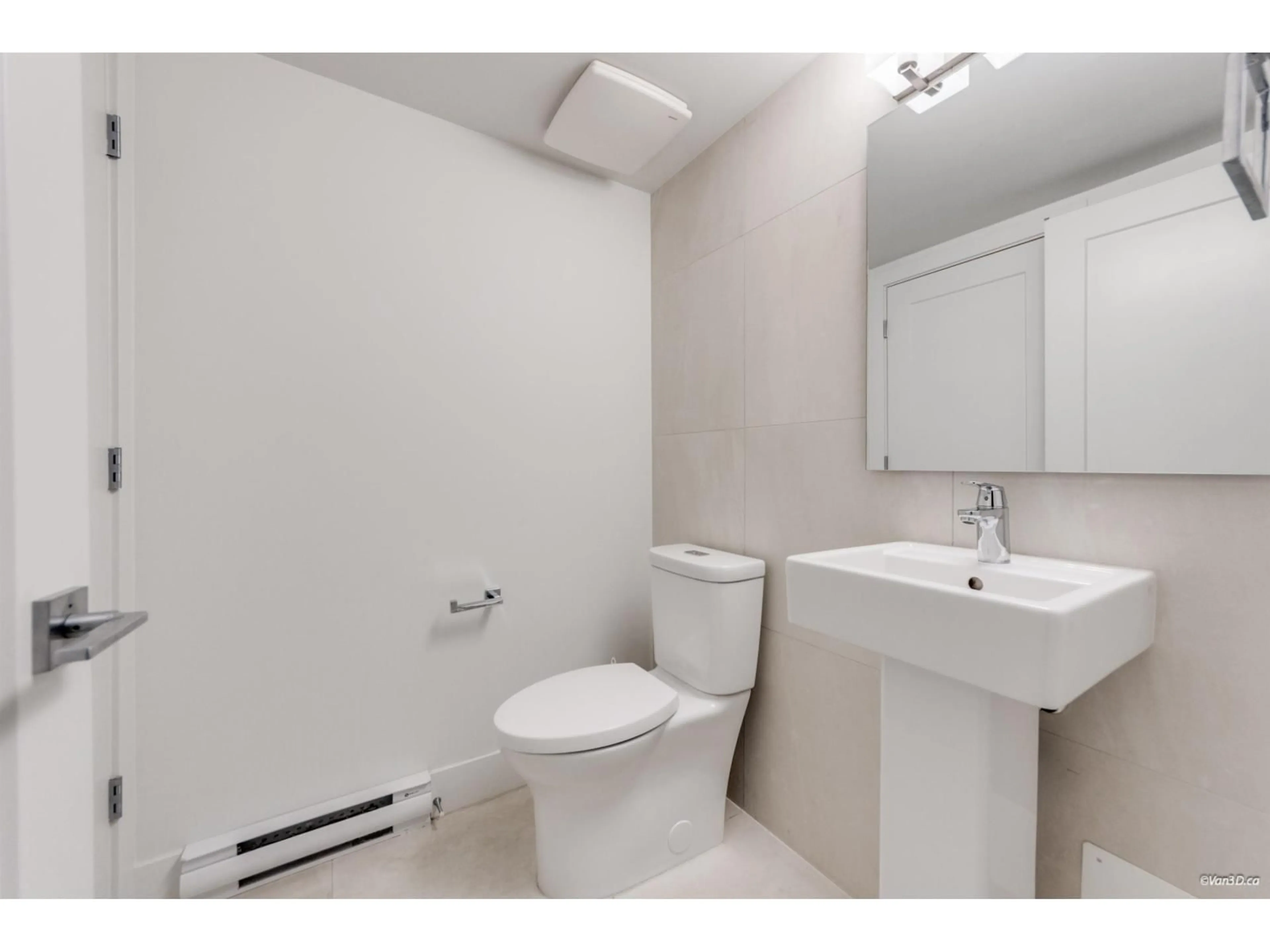 Standard bathroom, unknown for 4 - 9718 161A STREET, Surrey British Columbia V4N6S7