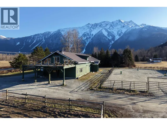 7395 CLOVER ROAD, Pemberton 5