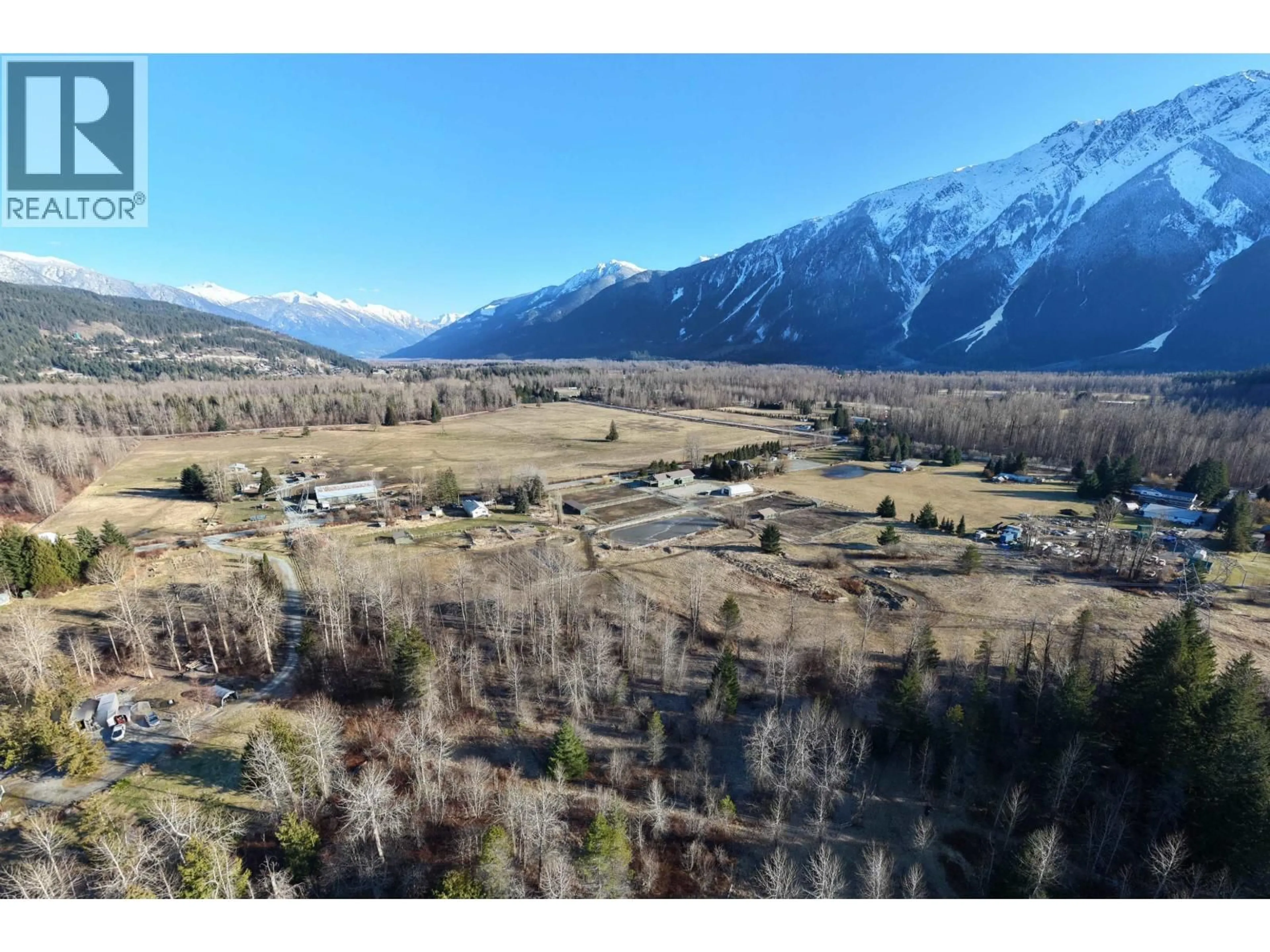 A pic from outside/outdoor area/front of a property/back of a property/a pic from drone, mountain view for 7395 CLOVER ROAD, Pemberton British Columbia V0N2L0