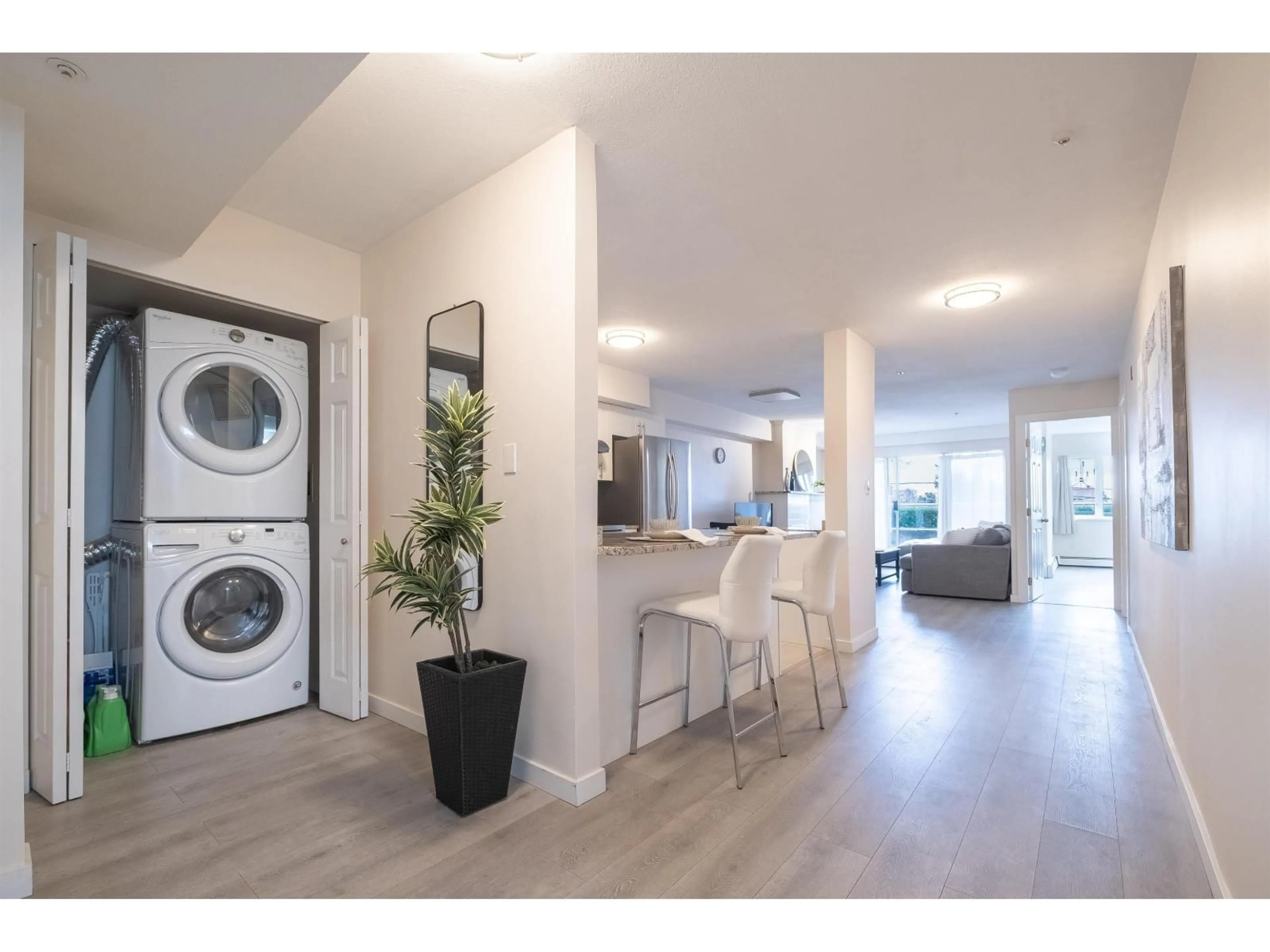 Unknown for 108 - 15233 PACIFIC AVENUE, White Rock British Columbia V4B1P8