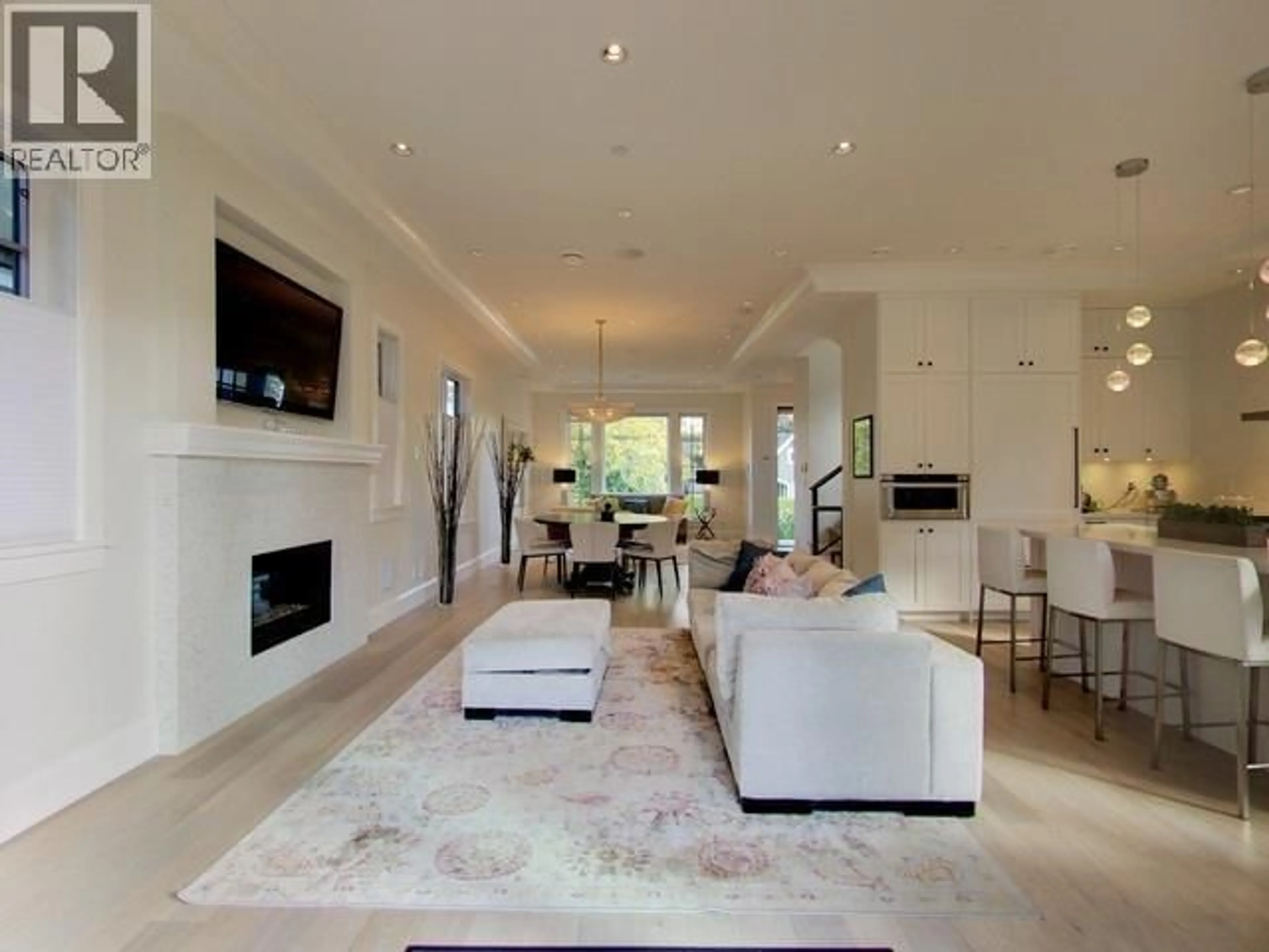 Living room with furniture, unknown for 4248 10TH AVENUE, Vancouver British Columbia V6R2H4