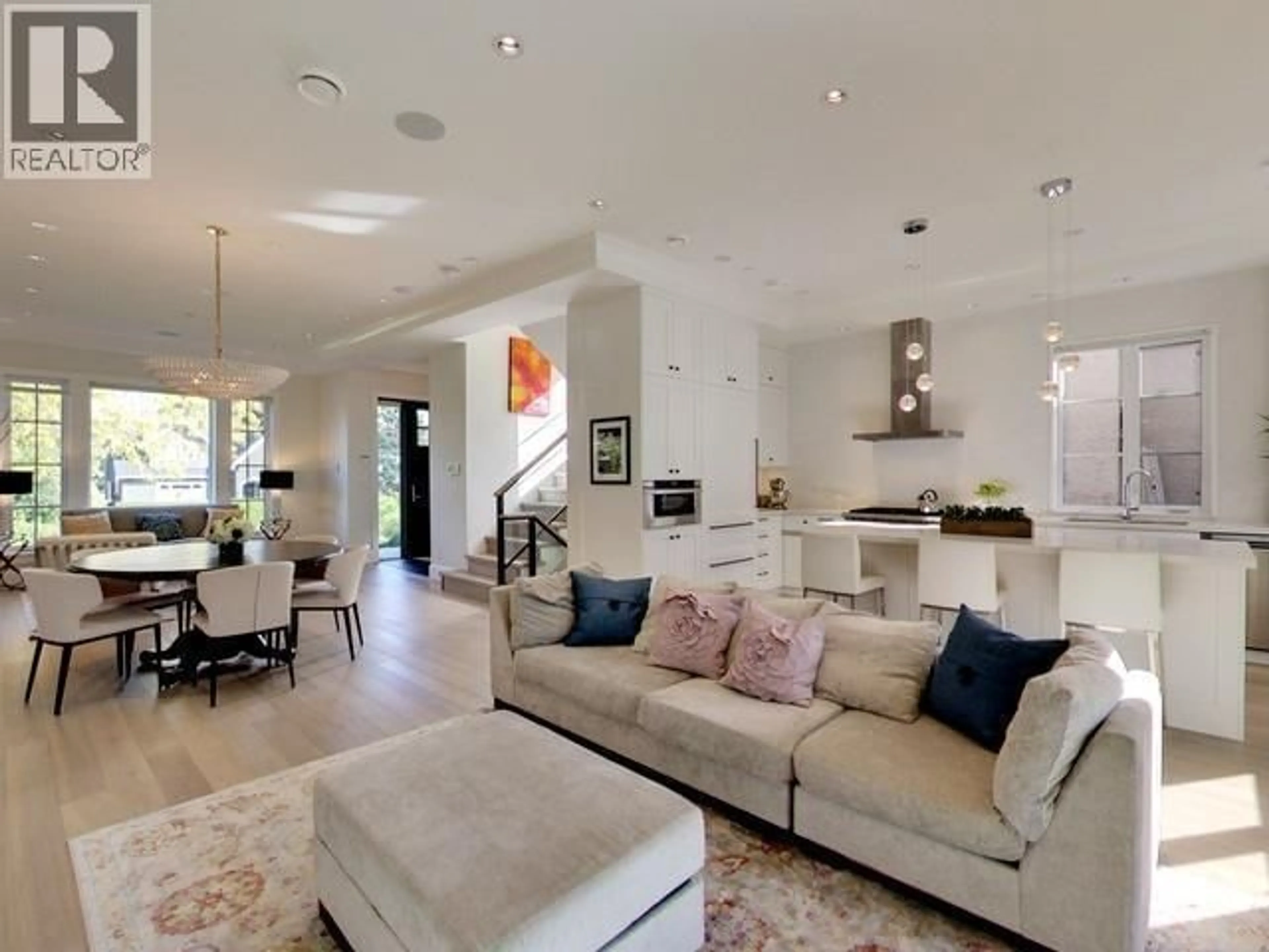 Living room with furniture, unknown for 4248 10TH AVENUE, Vancouver British Columbia V6R2H4