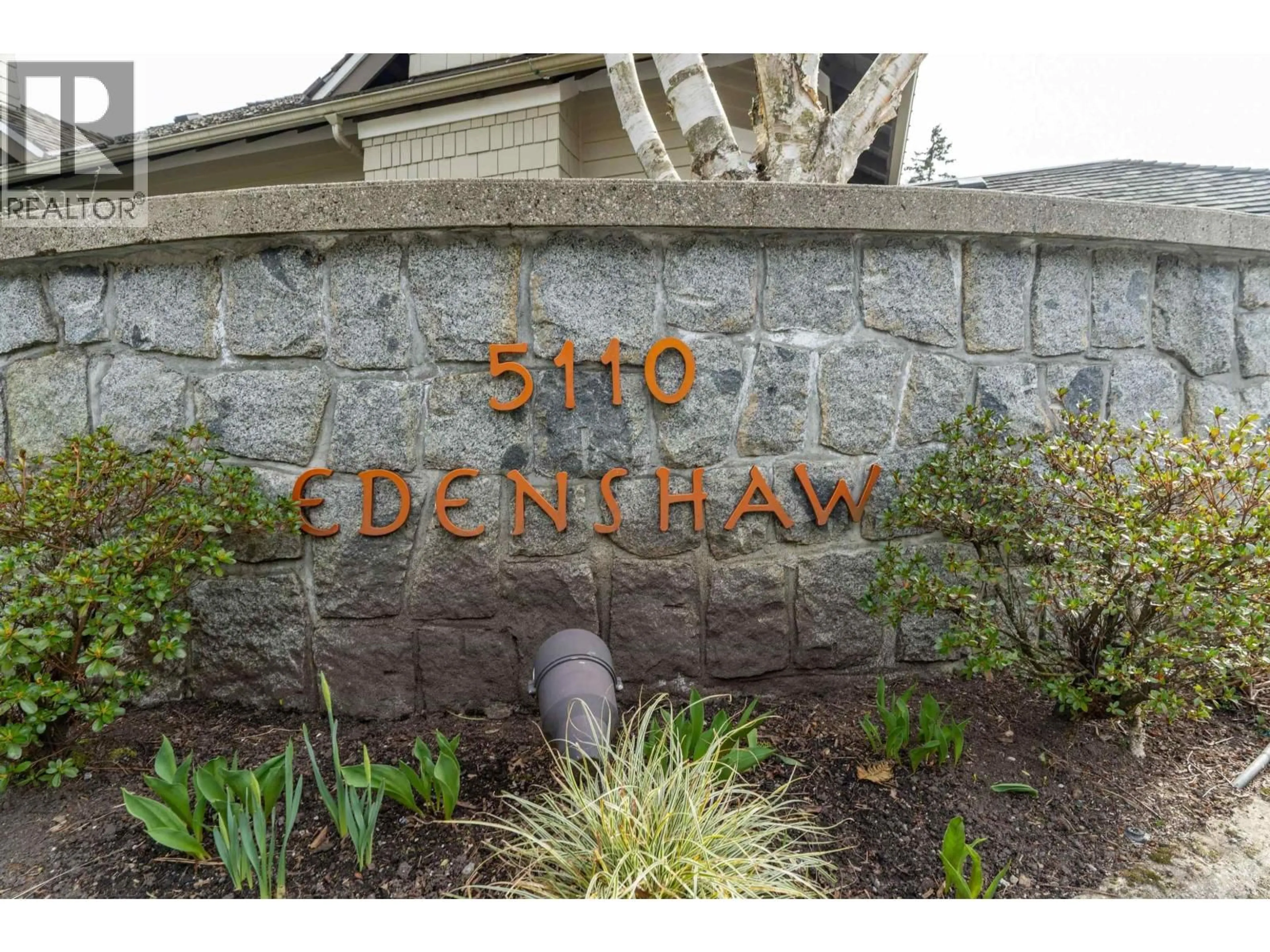 Indoor entryway for 9 - 5110 ALDERFEILD PLACE, West Vancouver British Columbia V7W2W7