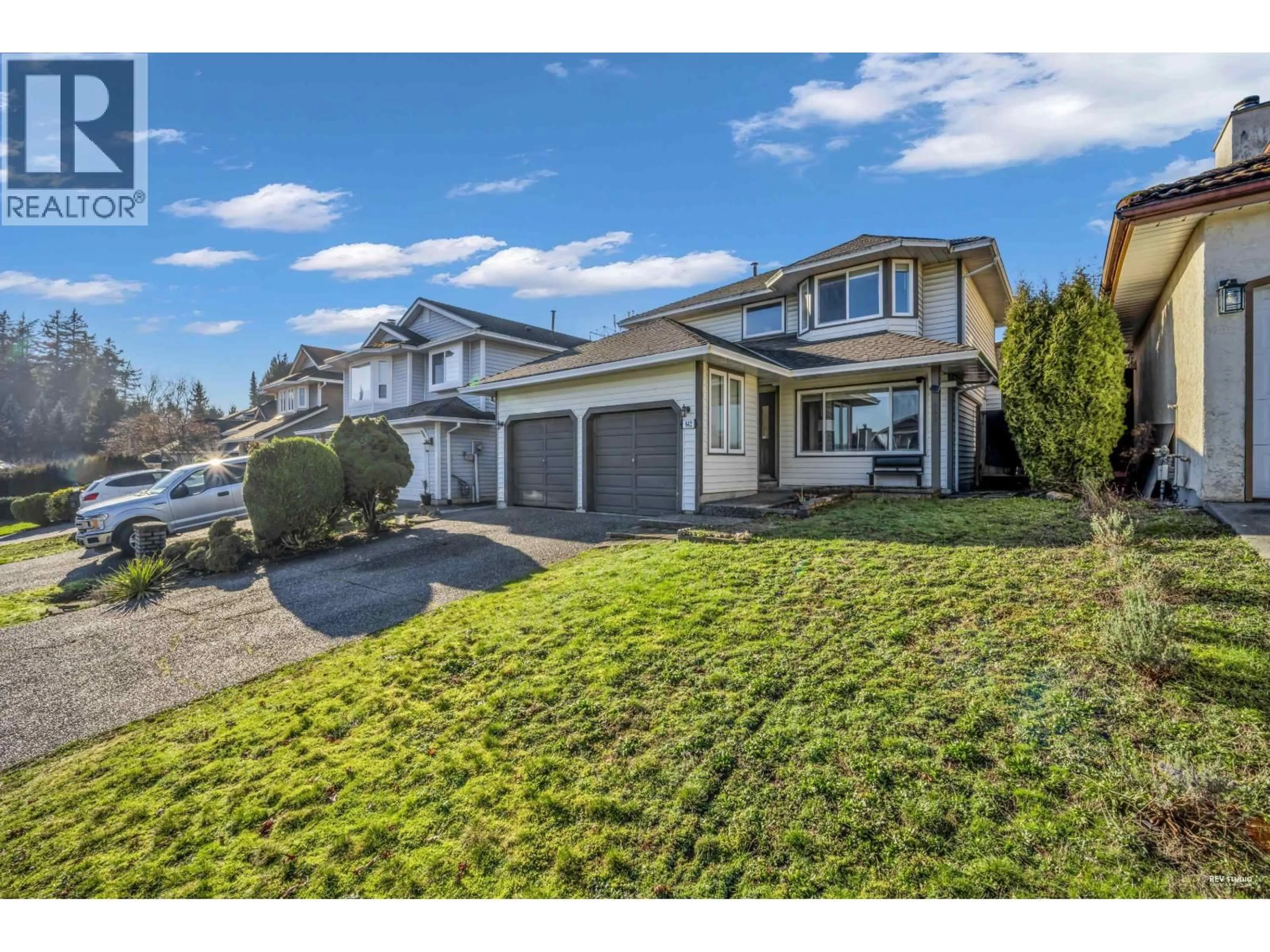 A pic from outside/outdoor area/front of a property/back of a property/a pic from drone, street for 642 LOST LAKE DRIVE, Coquitlam British Columbia V3C5G3