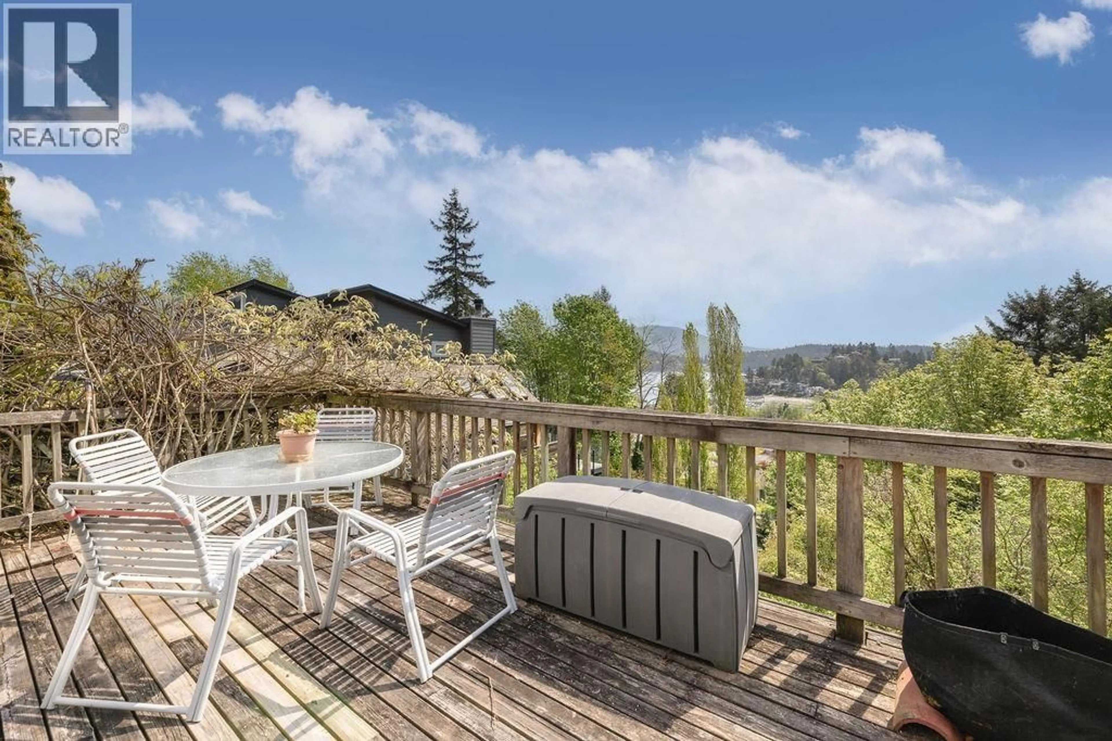 Patio, water/lake/river/ocean view for 483 SARGENT ROAD, Gibsons British Columbia V0N1V9
