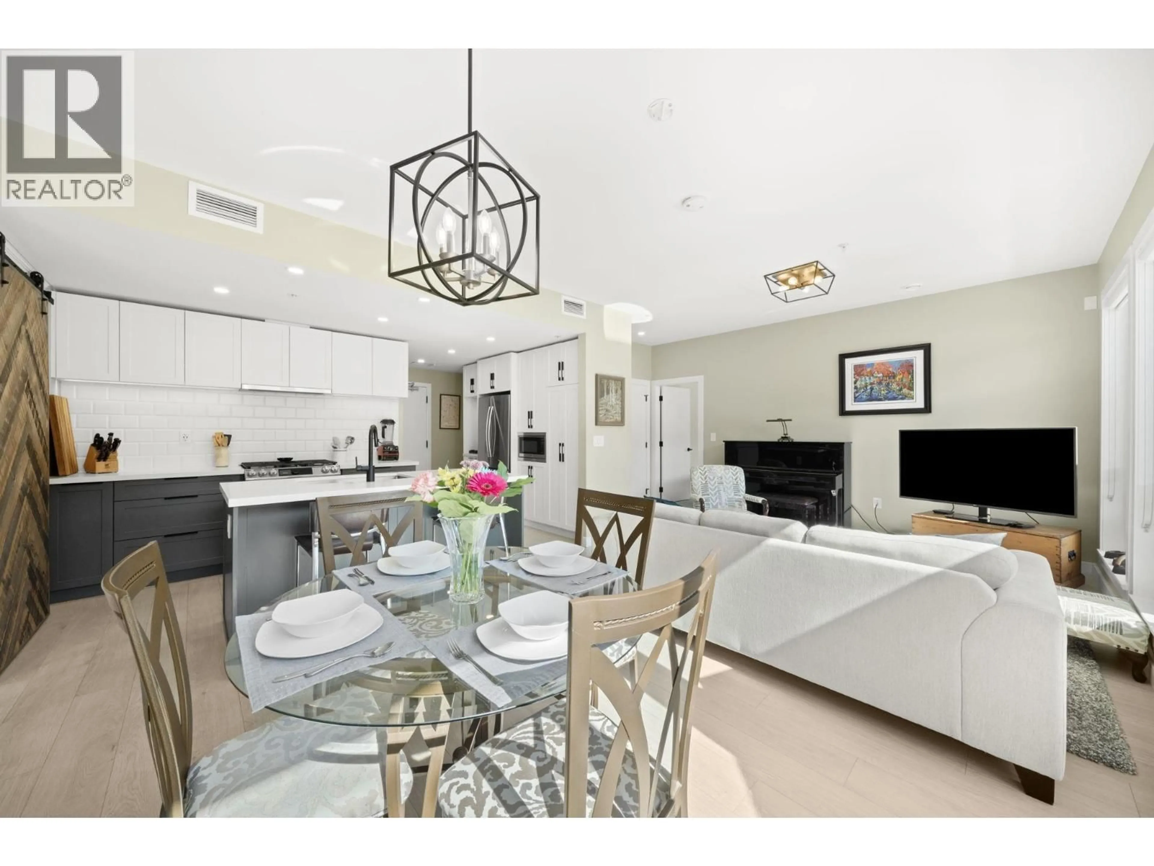 Open concept kitchen, ceramic/tile floor for 605 - 3038 ST GEORGE STREET, Port Moody British Columbia V3H0L3