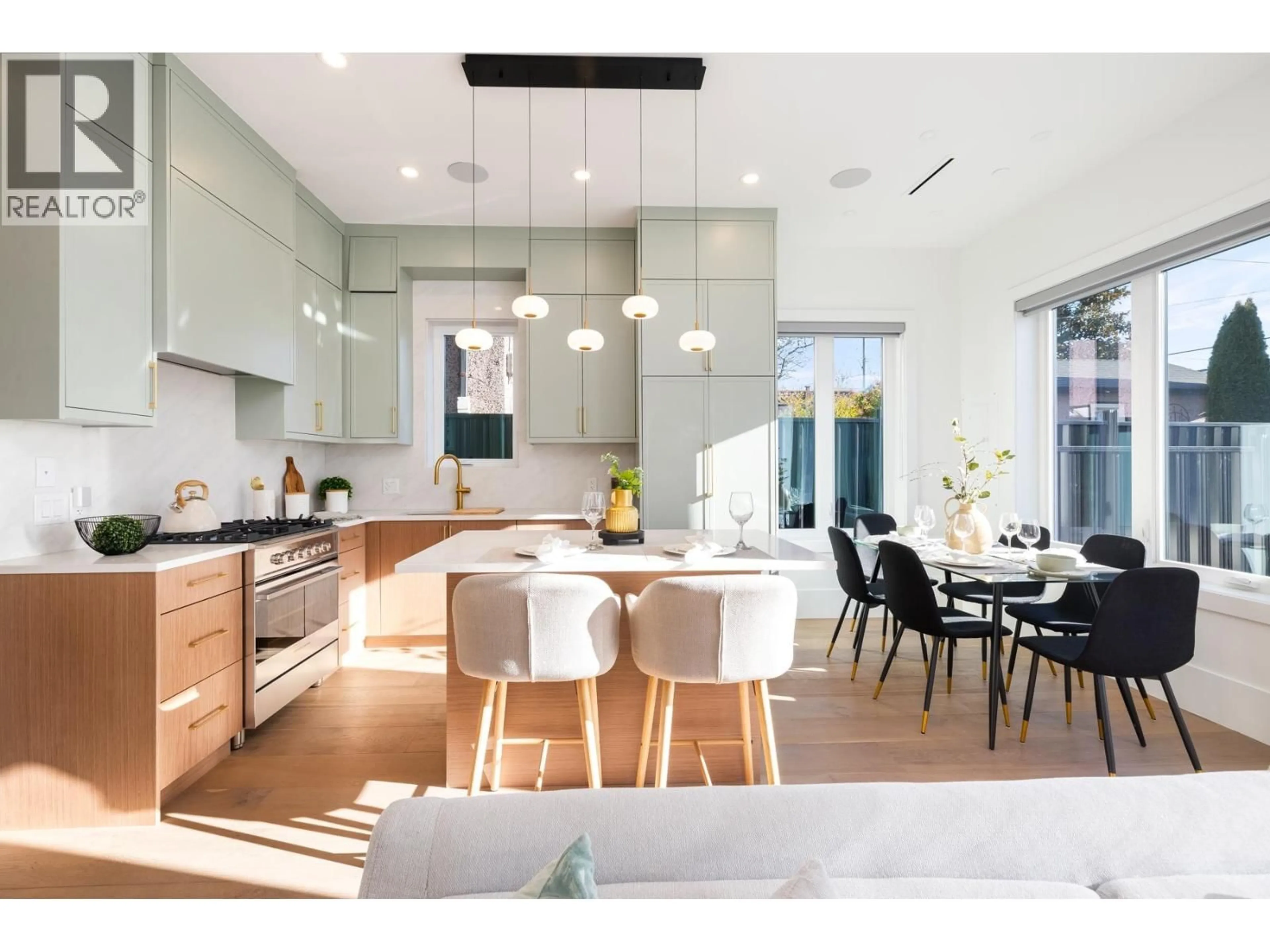 Open concept kitchen, unknown for 2334 5TH AVENUE, Vancouver British Columbia V5N1N1