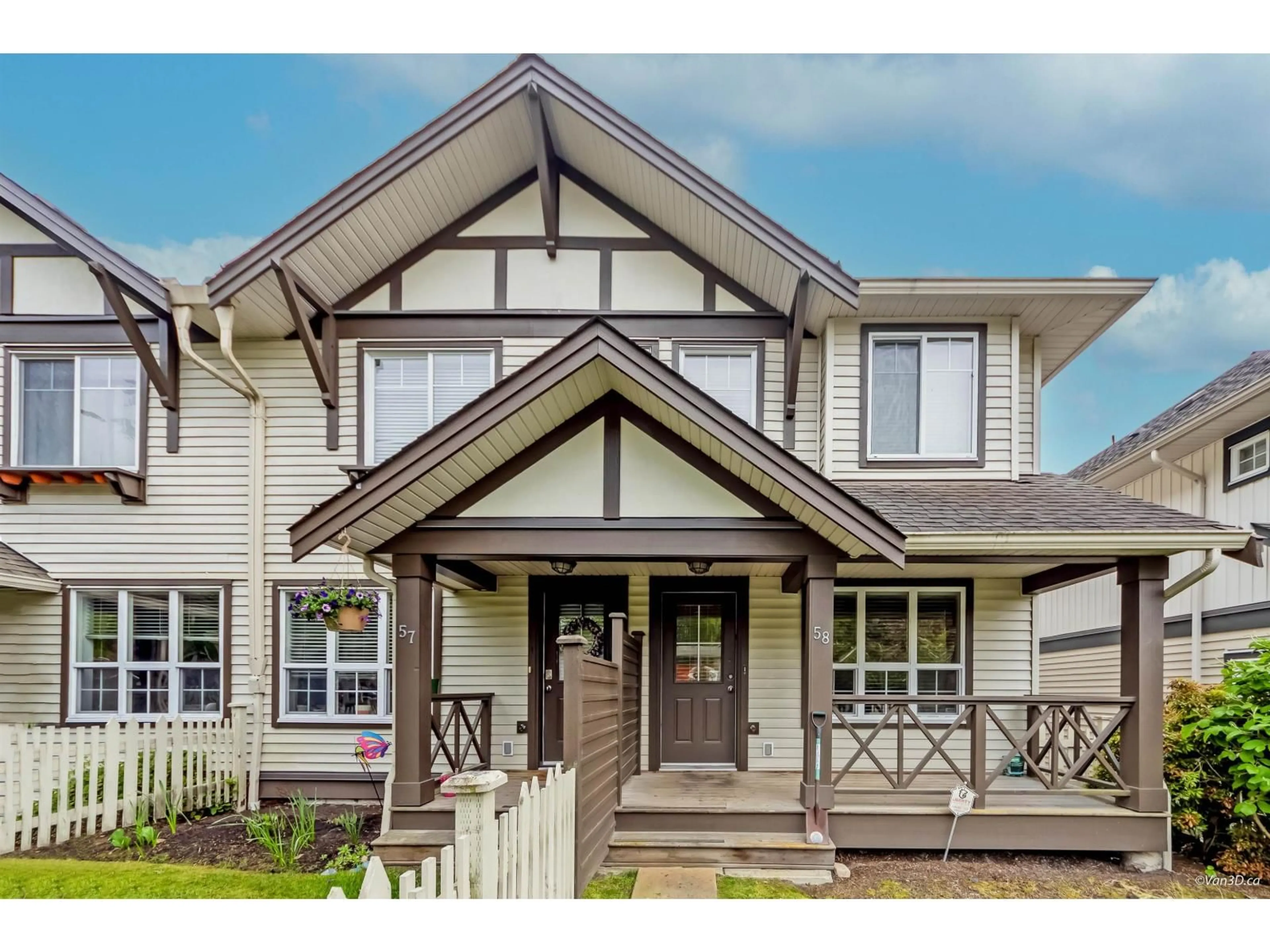 Home with vinyl exterior material, street for 58 - 4401 BLAUSON BOULEVARD, Abbotsford British Columbia V3G0A4