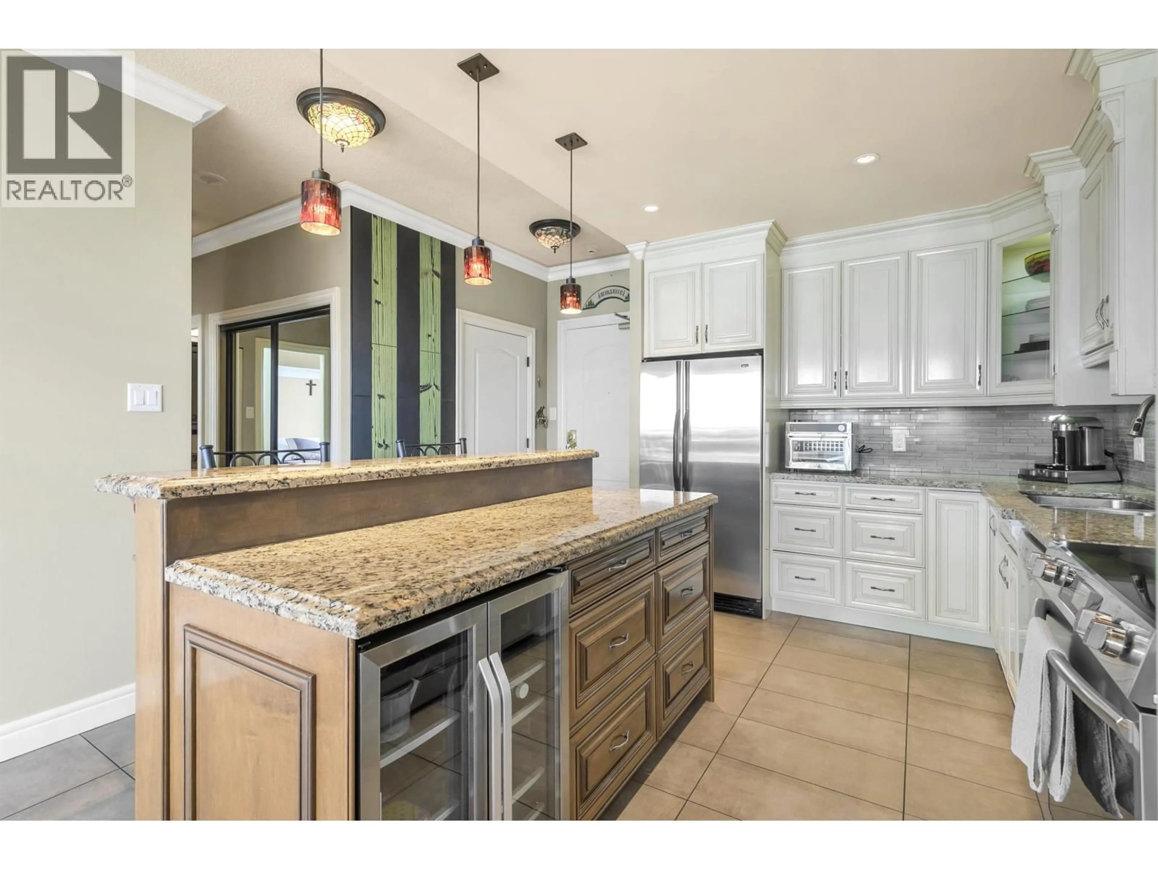 Open concept kitchen, ceramic/tile floor for 1105 - 6888 STATION HILL DRIVE, Burnaby British Columbia V3N4X5