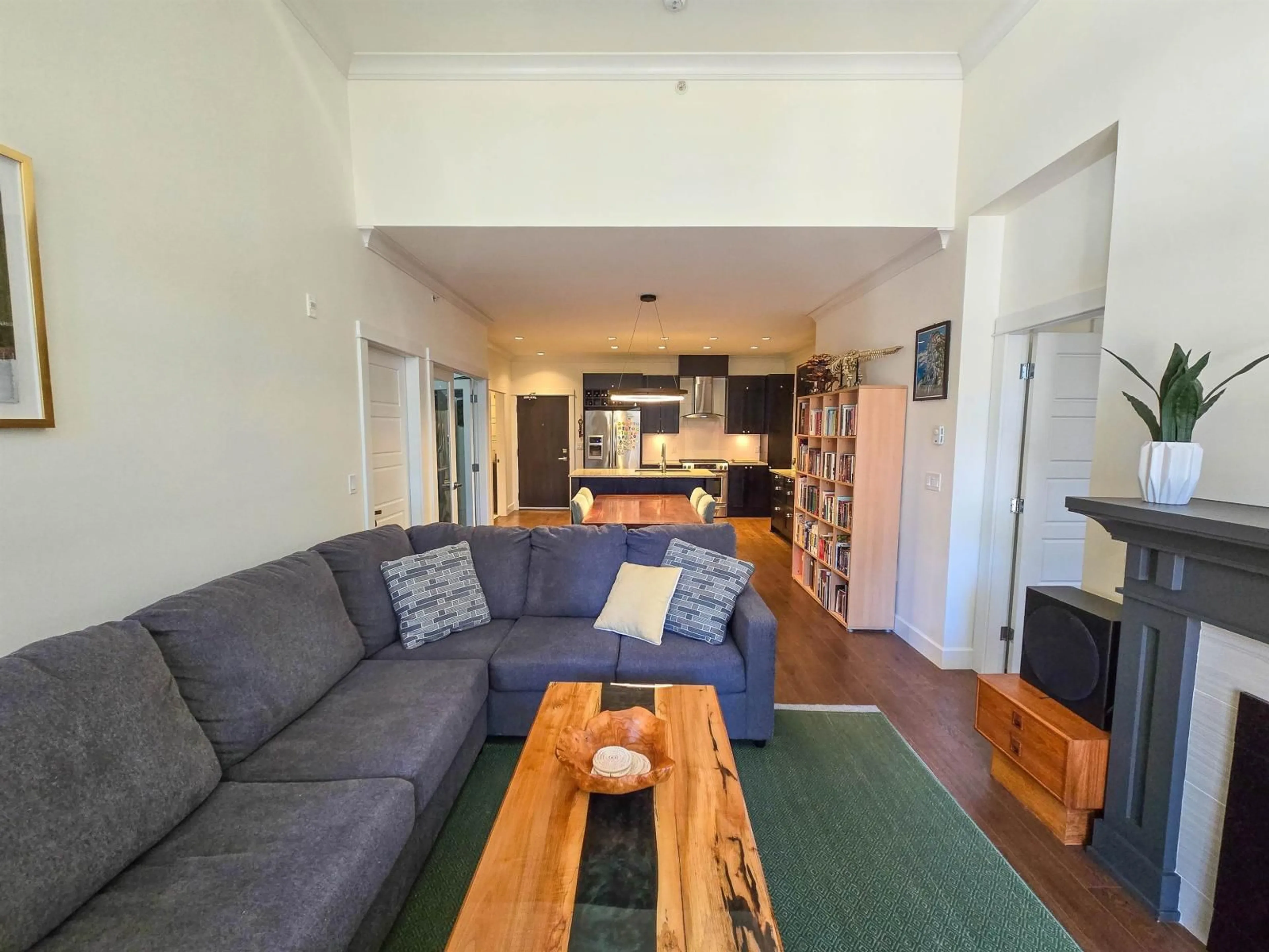 Living room with furniture, unknown for 305 - 15145 36 AVENUE, Surrey British Columbia V3Z4R3