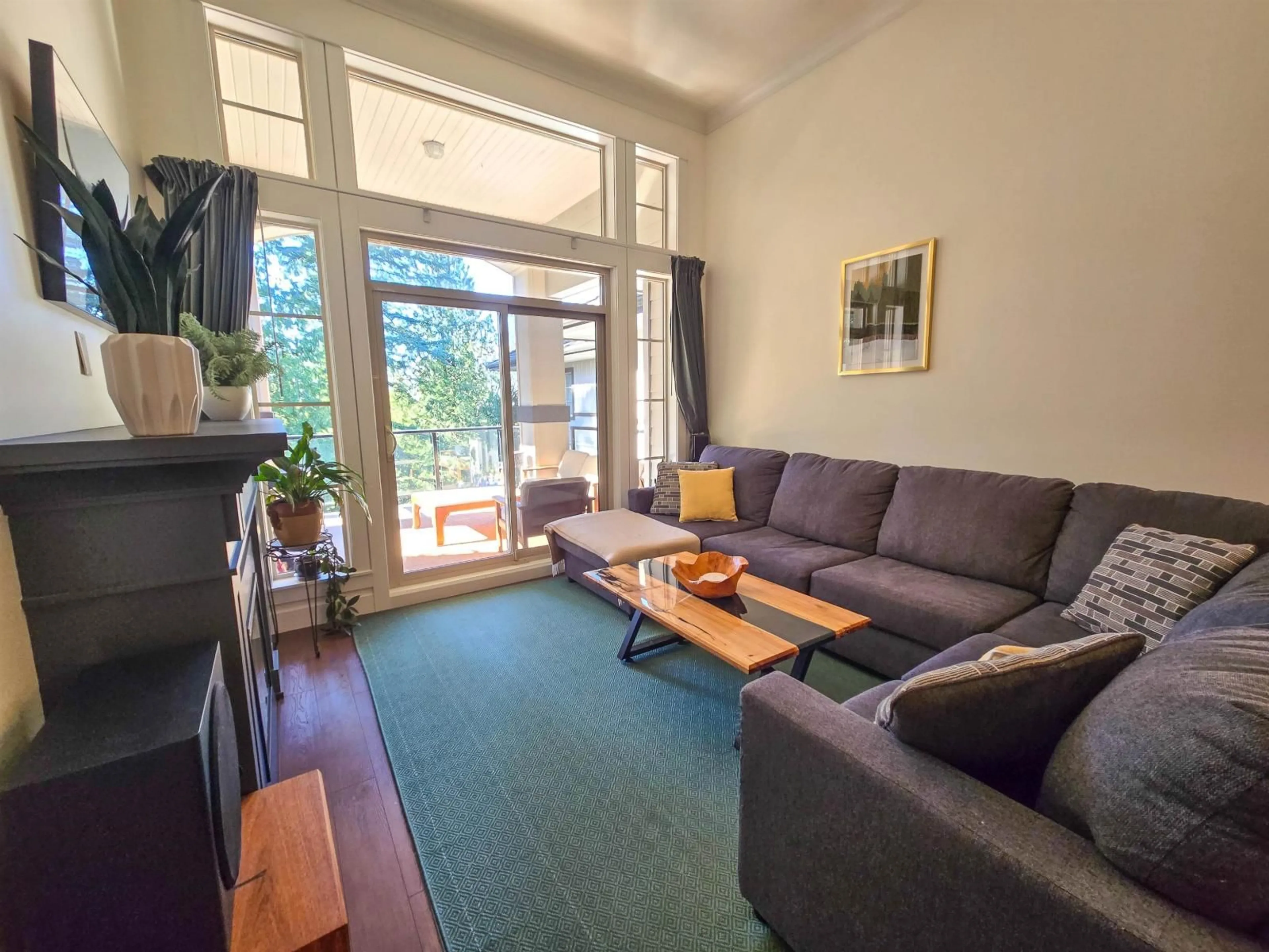 Living room with furniture, unknown for 305 - 15145 36 AVENUE, Surrey British Columbia V3Z4R3