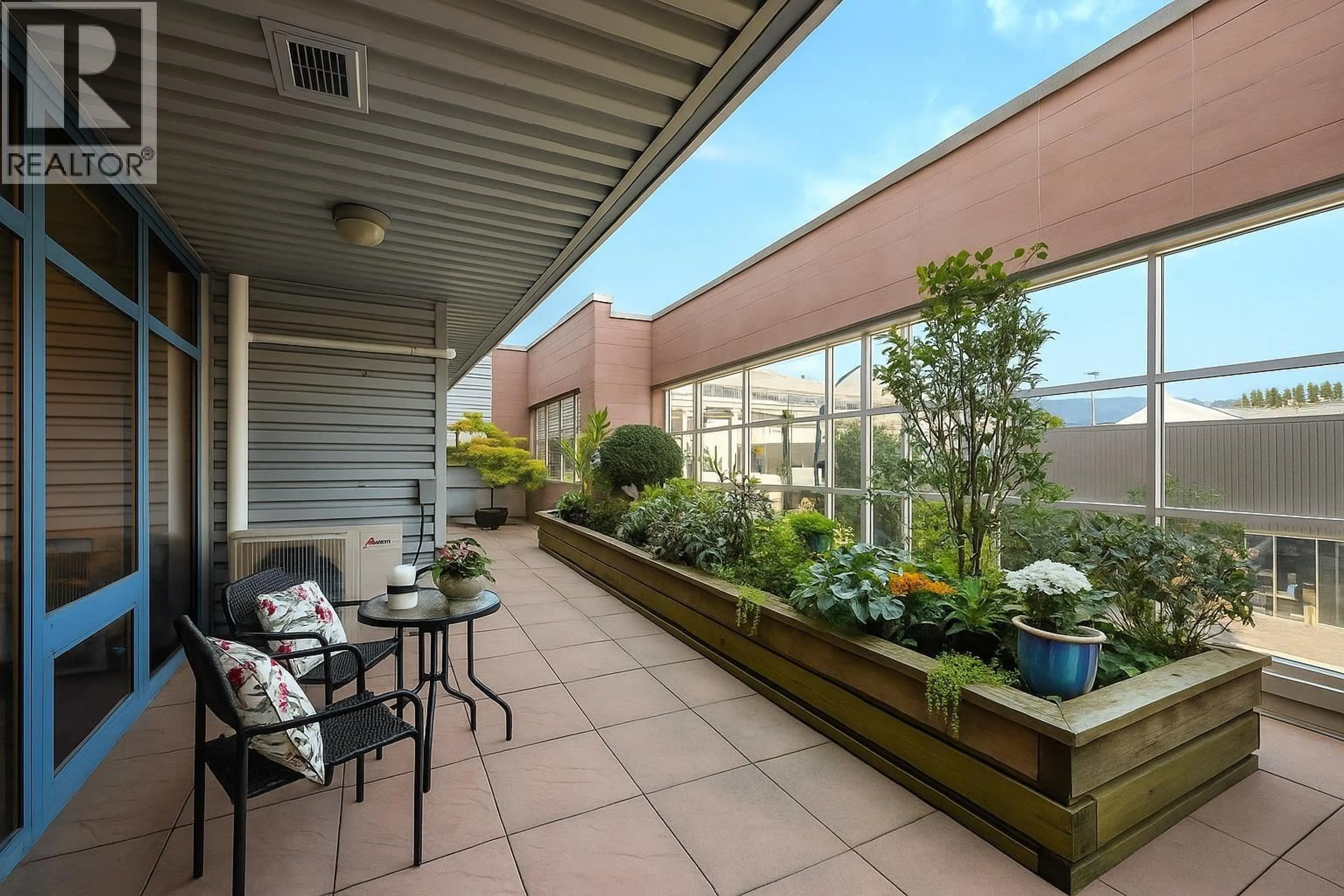 Patio, unknown for 202 - 1750 2ND AVENUE, Vancouver British Columbia V6J1H6