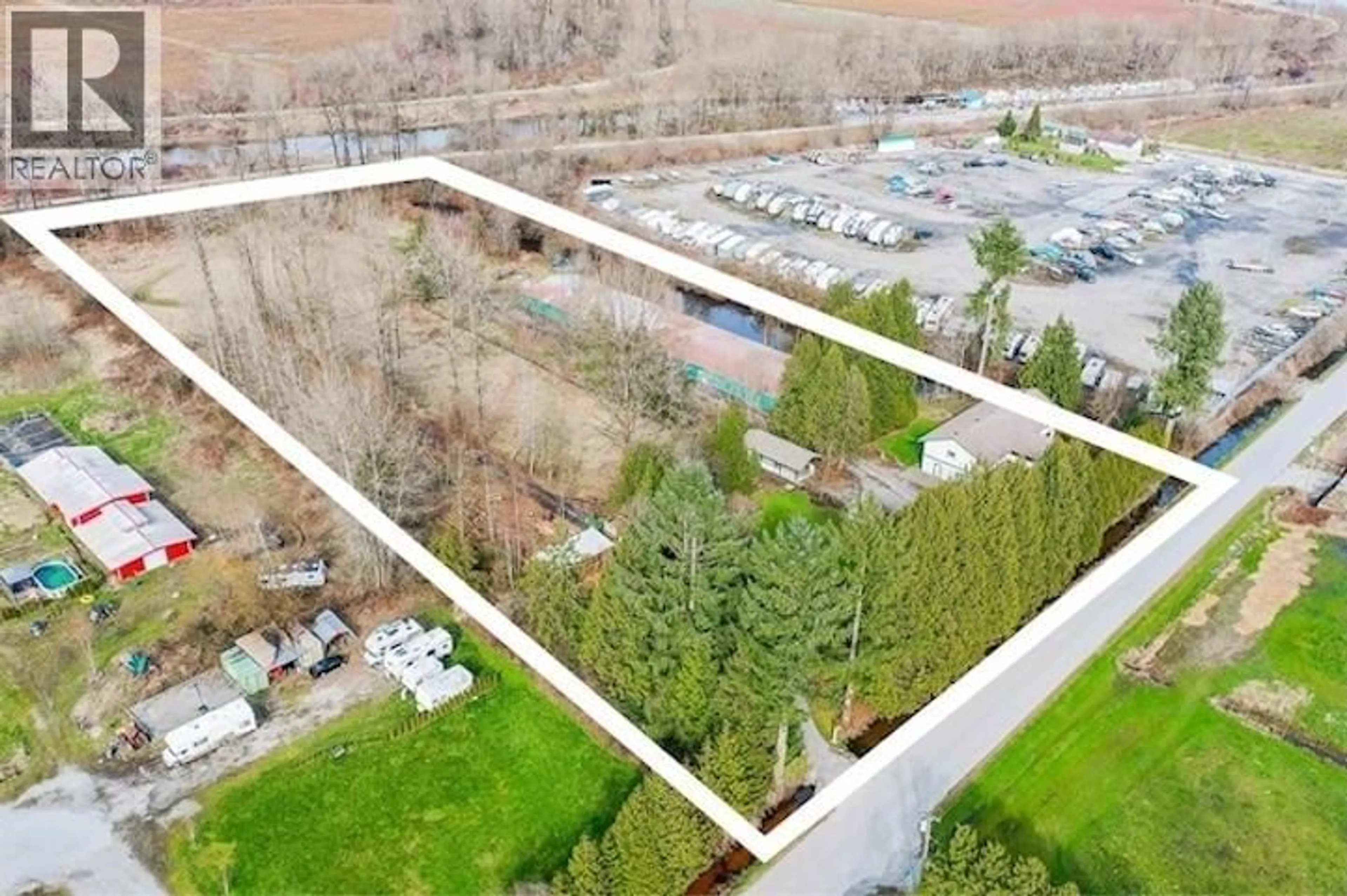 A pic from outside/outdoor area/front of a property/back of a property/a pic from drone, building for 3775 LINCOLN AVENUE, Coquitlam British Columbia V3E3H8