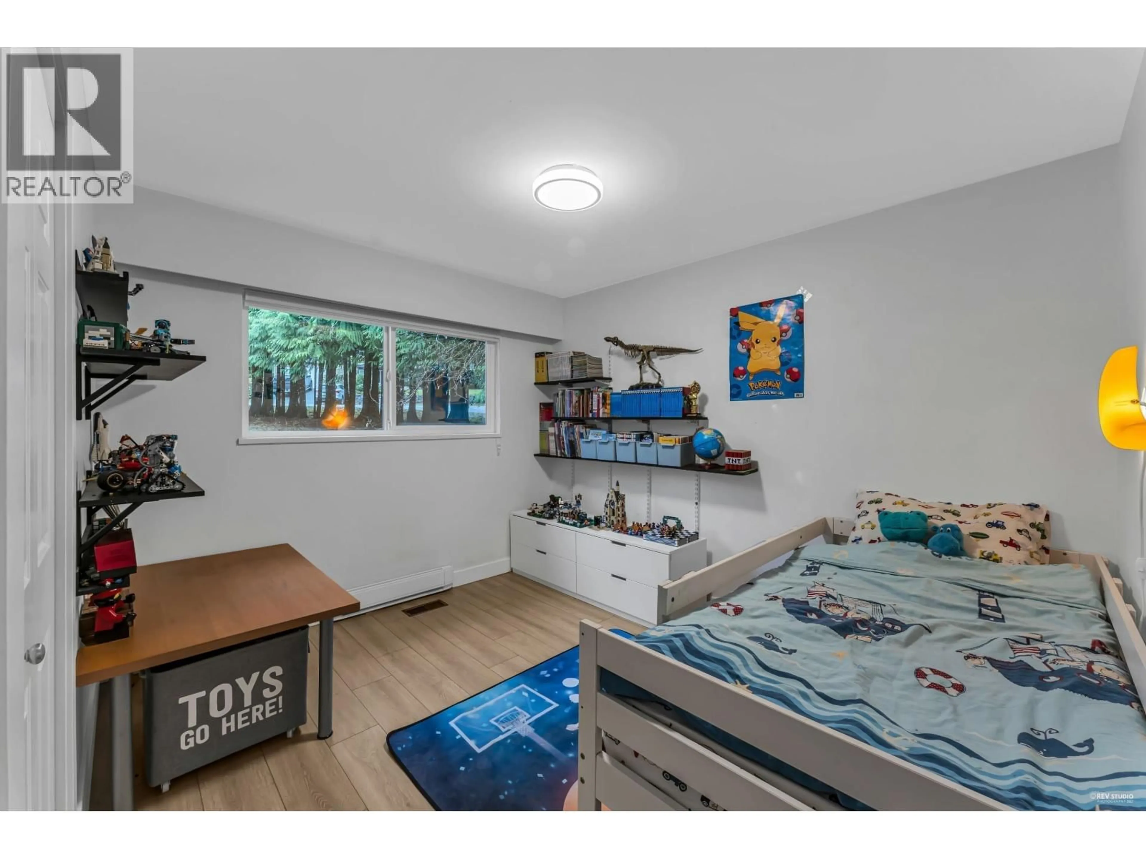 A pic of a room for 5068 7B AVENUE, Delta British Columbia V4M1S5