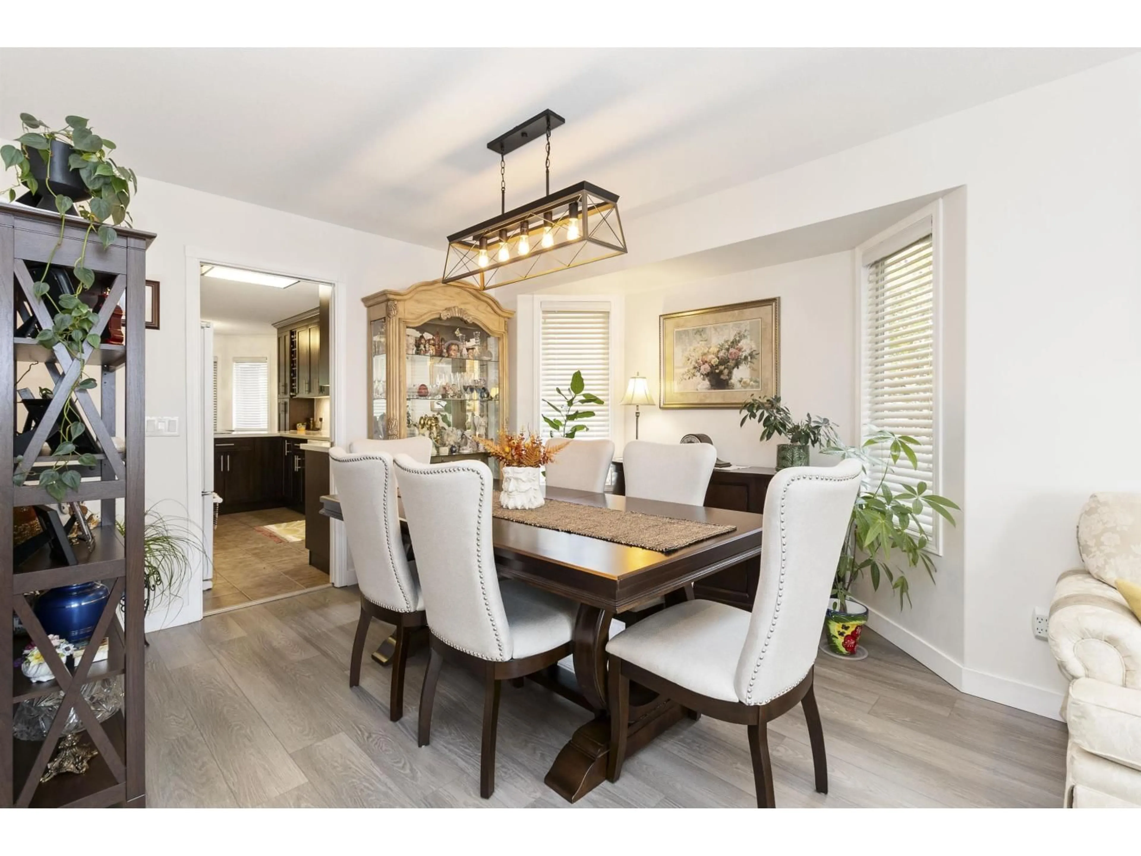 Dining room, wood/laminate floor for 3273 DEERTRAIL DRIVE, Abbotsford British Columbia V2T5J6