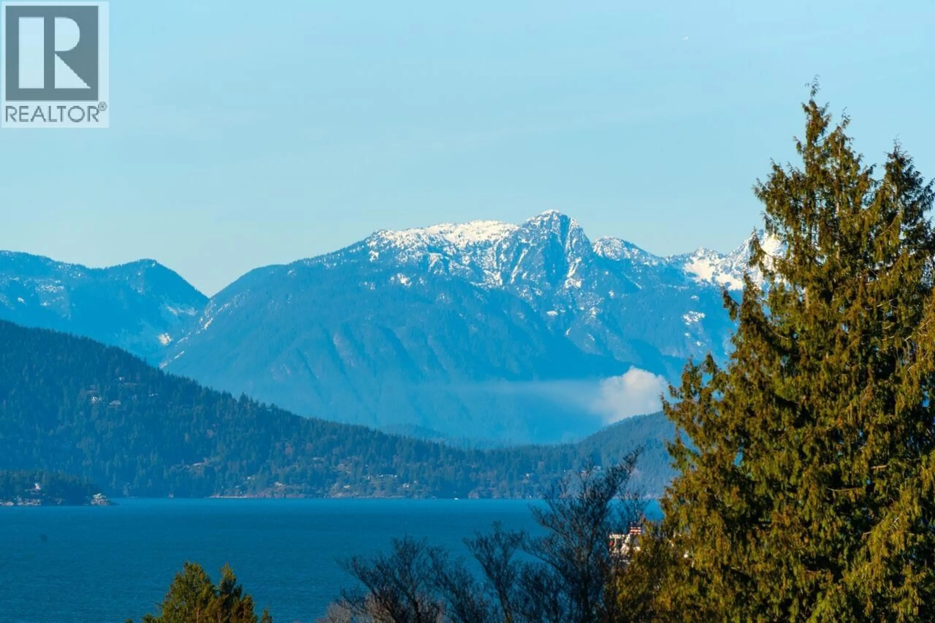 Blurry image for 4426 4TH AVENUE, Vancouver British Columbia V6R1R1