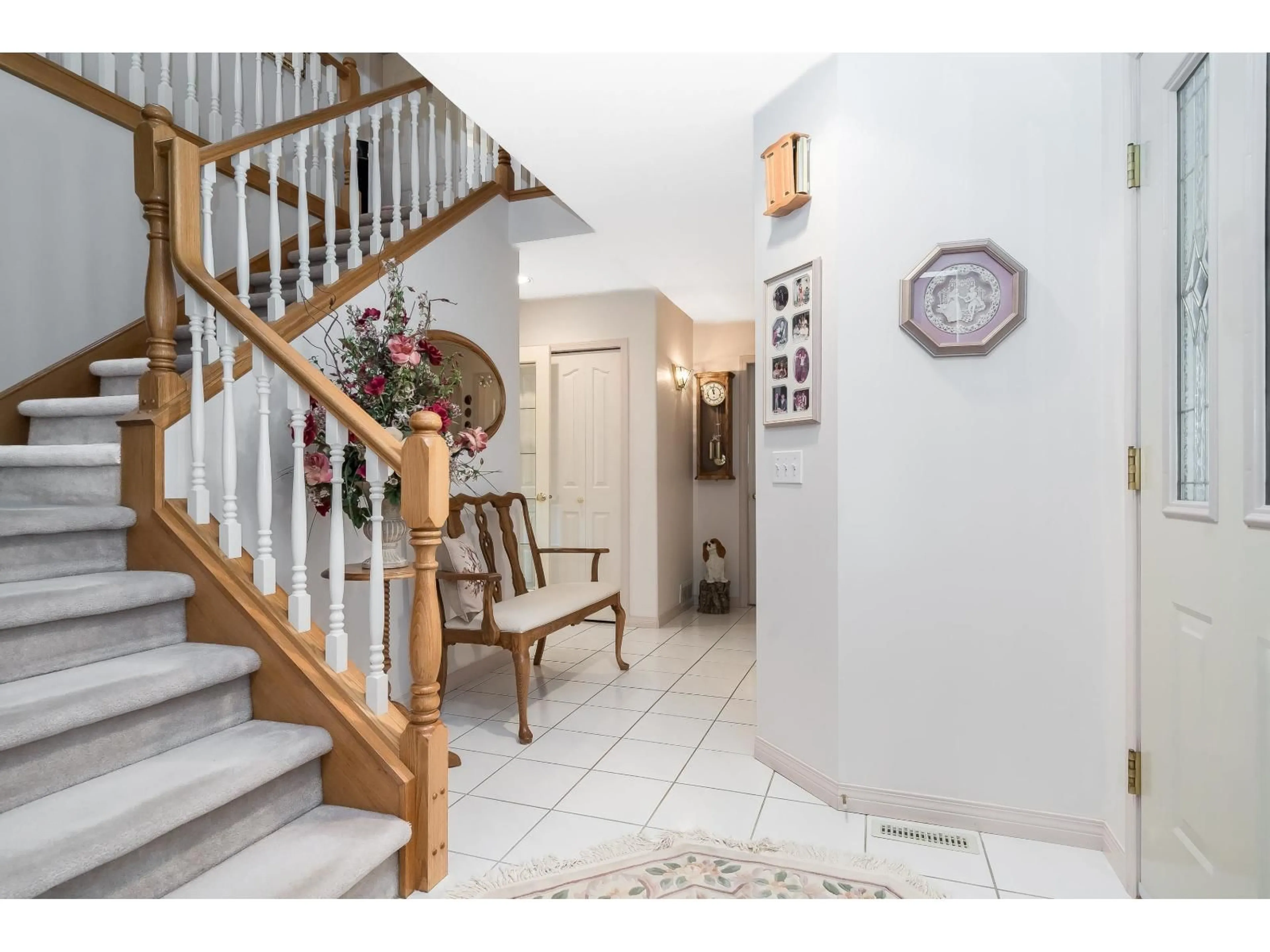 Indoor entryway for 22120 46A AVENUE, Langley British Columbia V2Z1A4