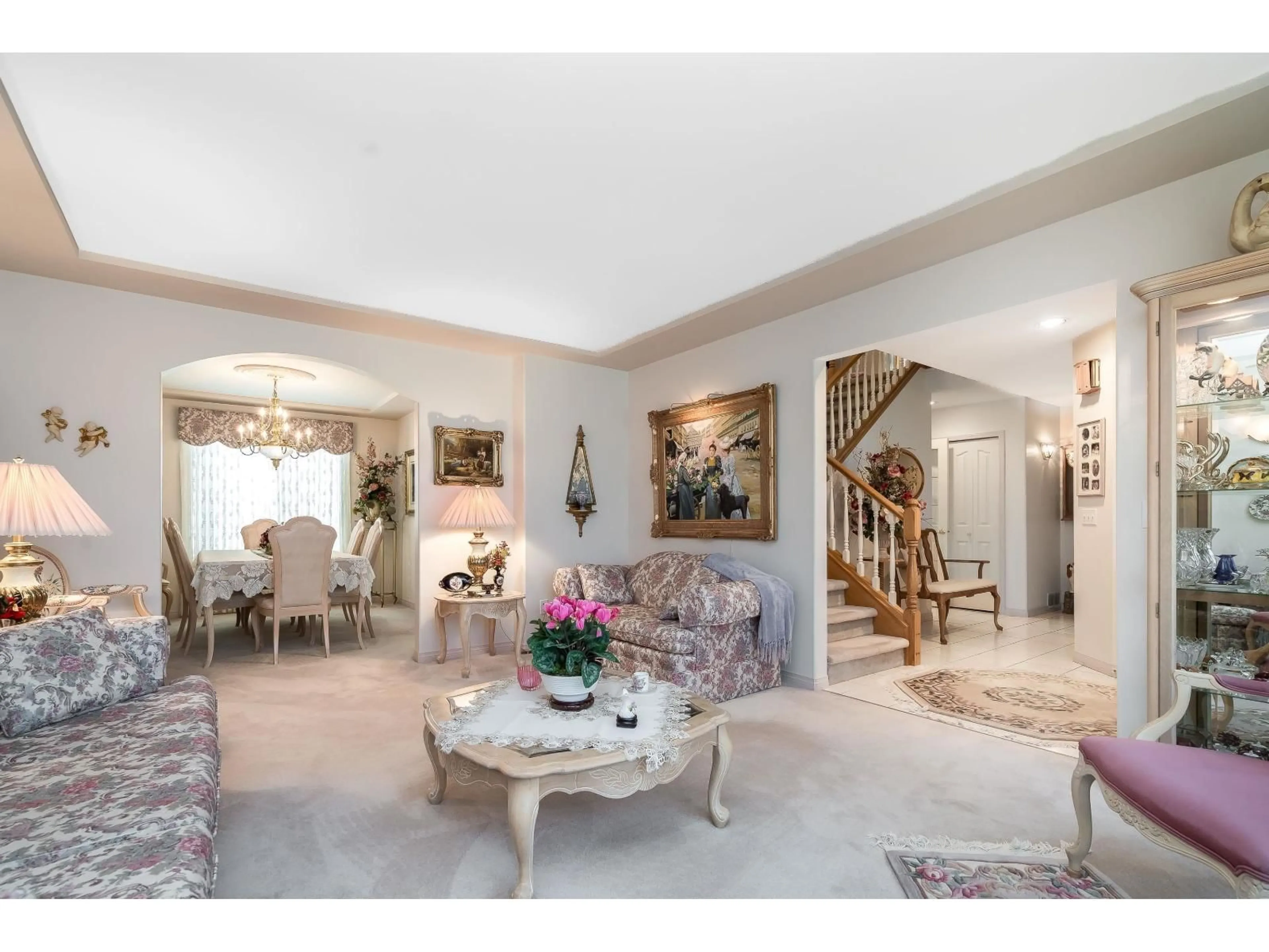 Indoor foyer for 22120 46A AVENUE, Langley British Columbia V2Z1A4