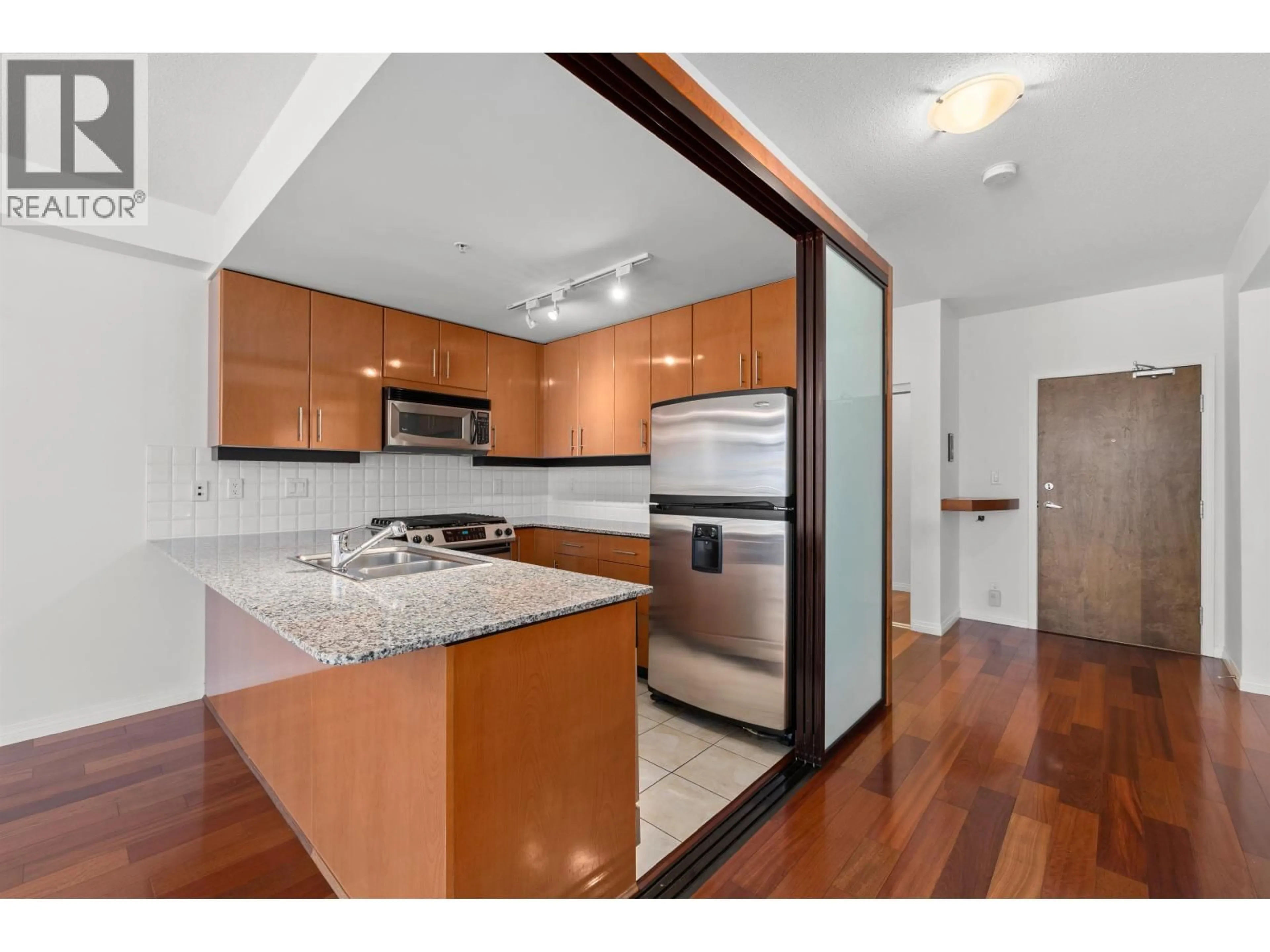 Standard kitchen, unknown for 307 - 100 ESPLANADE AVENUE, North Vancouver British Columbia V7L4V1