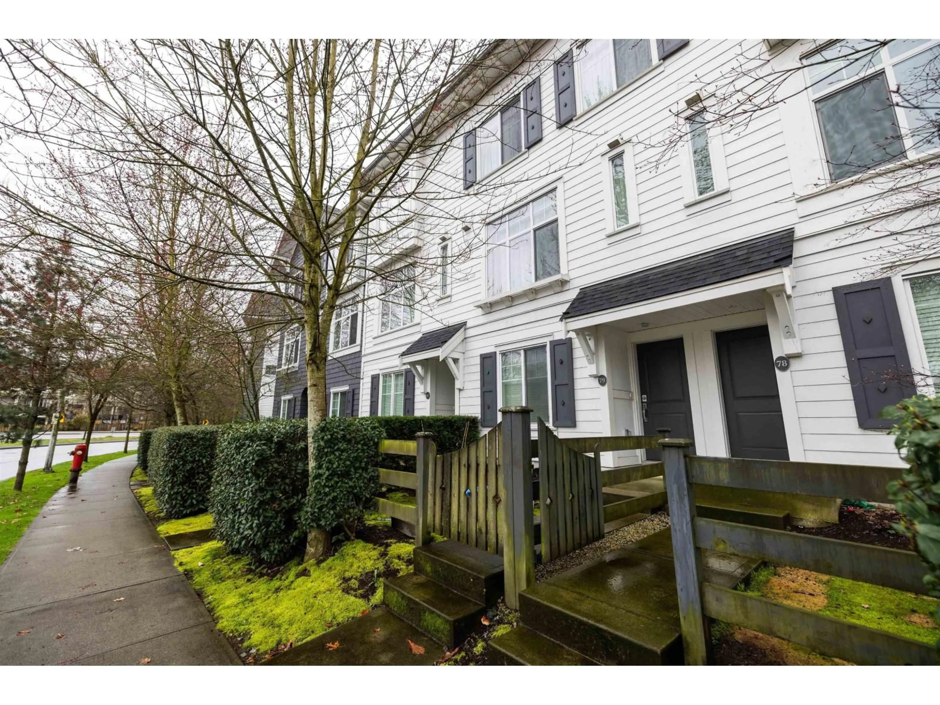 A pic from outside/outdoor area/front of a property/back of a property/a pic from drone, street for 78 - 15340 GUILDFORD DRIVE, Surrey British Columbia V3R0C9