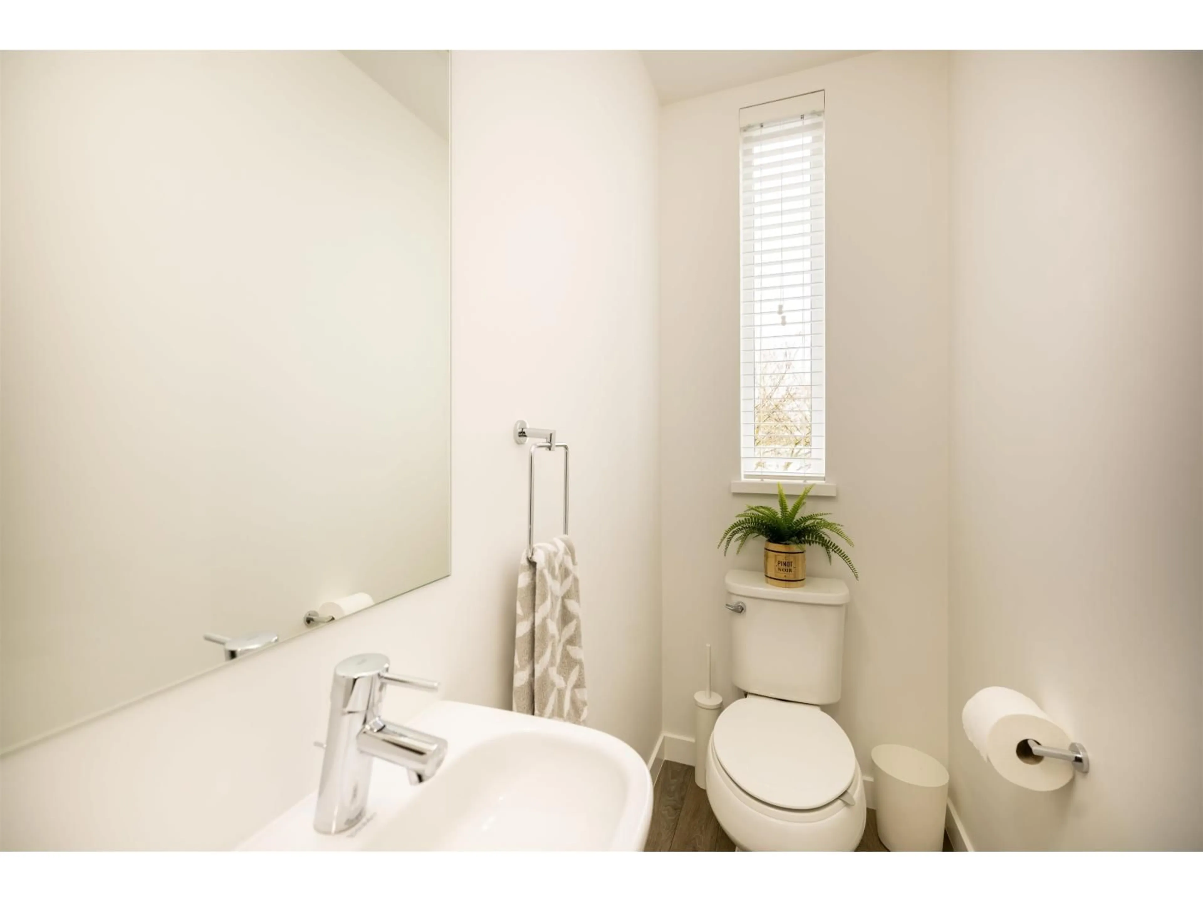 Standard bathroom, unknown for 78 - 15340 GUILDFORD DRIVE, Surrey British Columbia V3R0C9