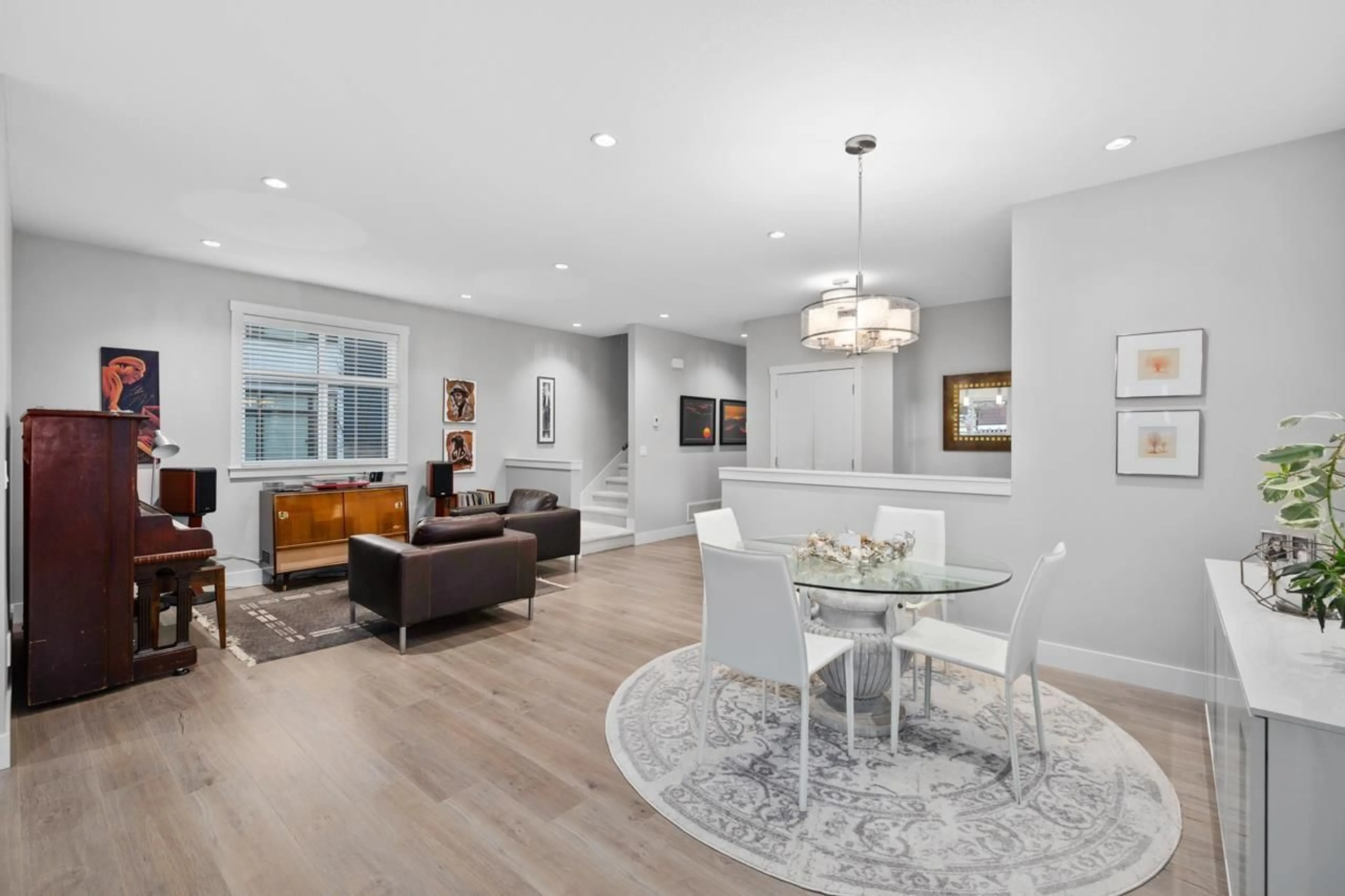 Living room with furniture, unknown for 80 - 15677 28 AVENUE, Surrey British Columbia V3Z0E5