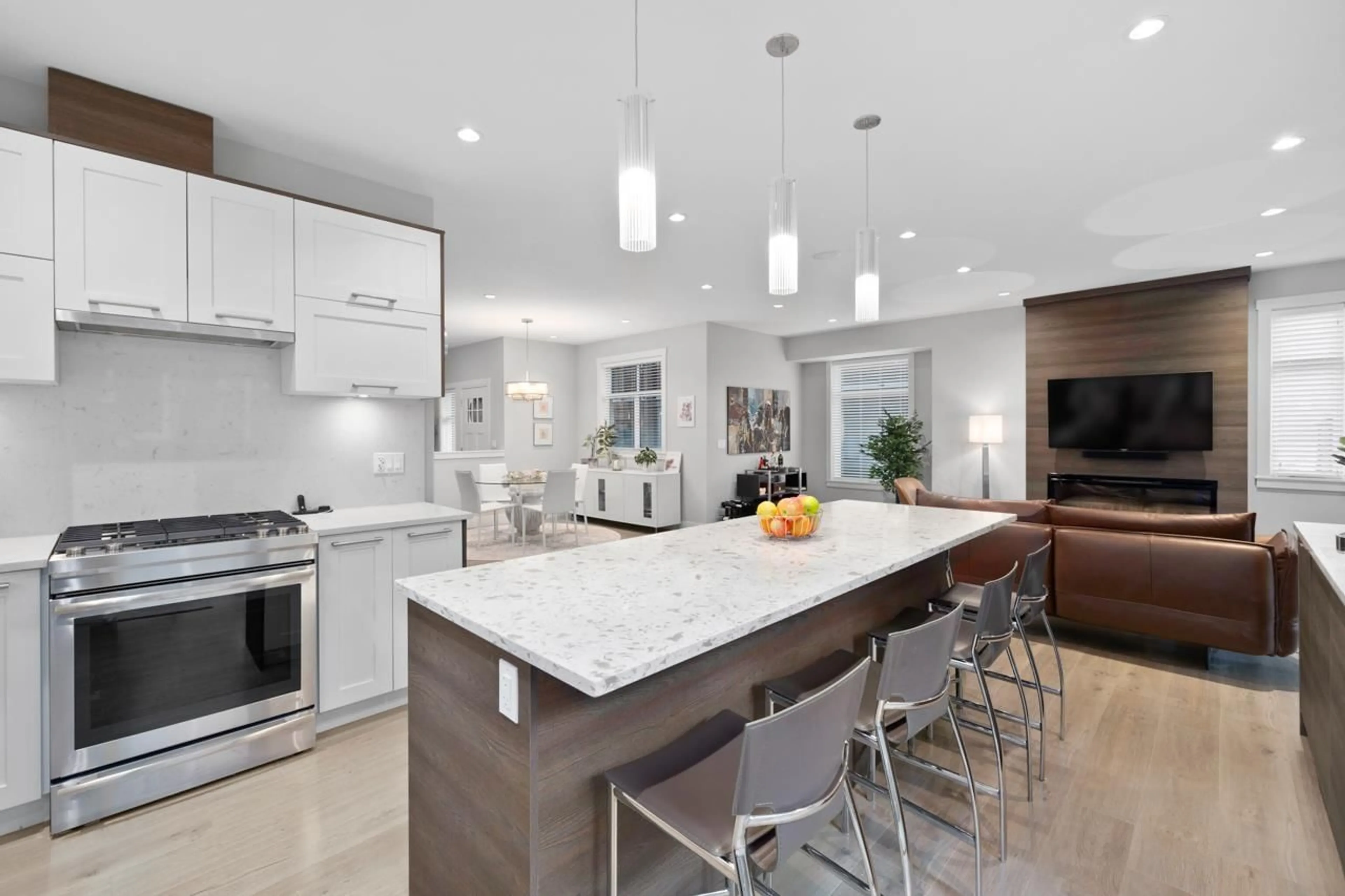 Open concept kitchen, ceramic/tile floor for 80 - 15677 28 AVENUE, Surrey British Columbia V3Z0E5